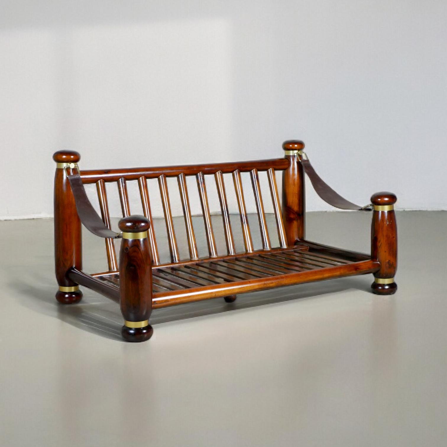 Mid-Century Modern Structure de canapé en bois et laiton dans le style de Luciano Frigerio, Italie, 1970 en vente