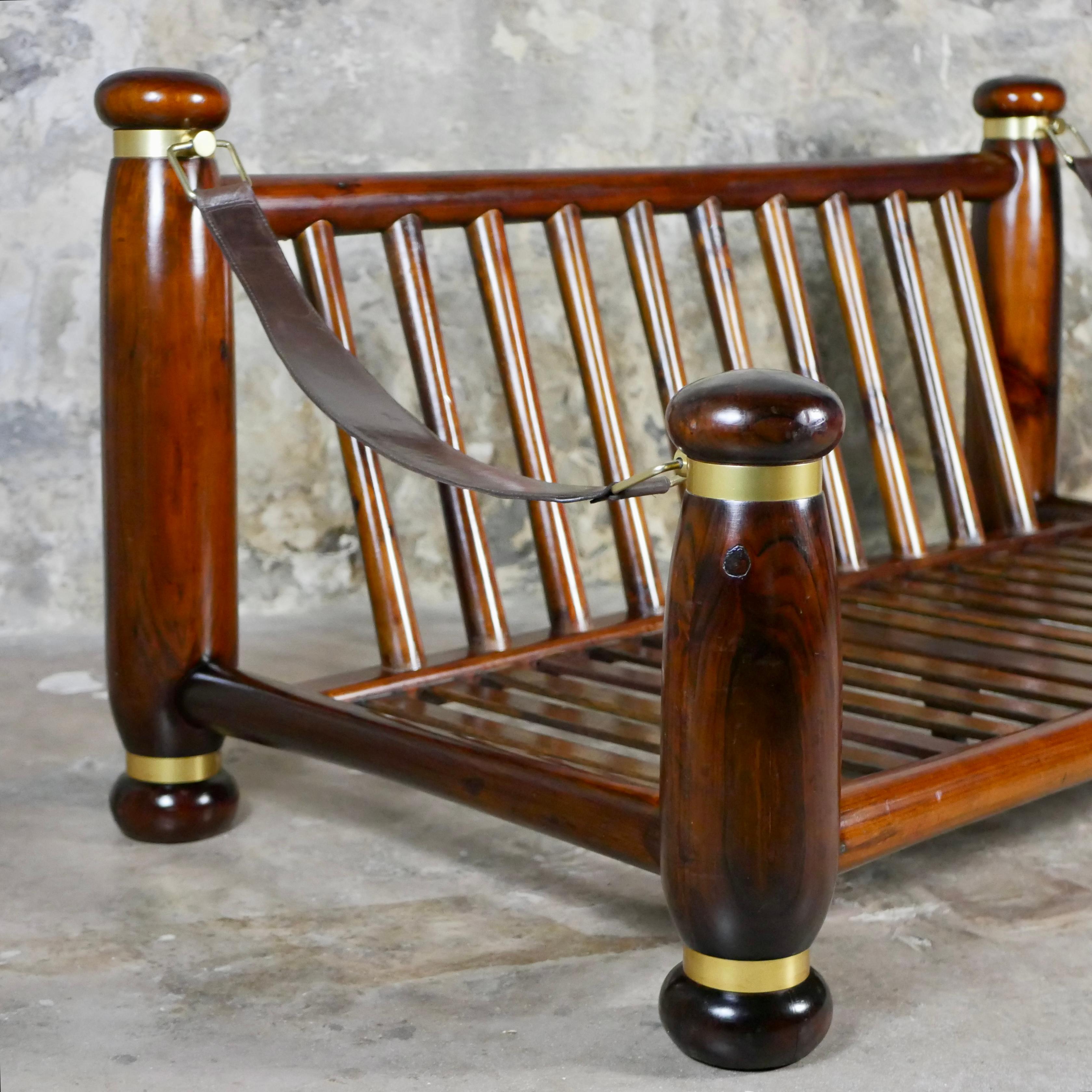 Laiton Structure de canapé en bois et laiton dans le style de Luciano Frigerio, Italie, 1970 en vente