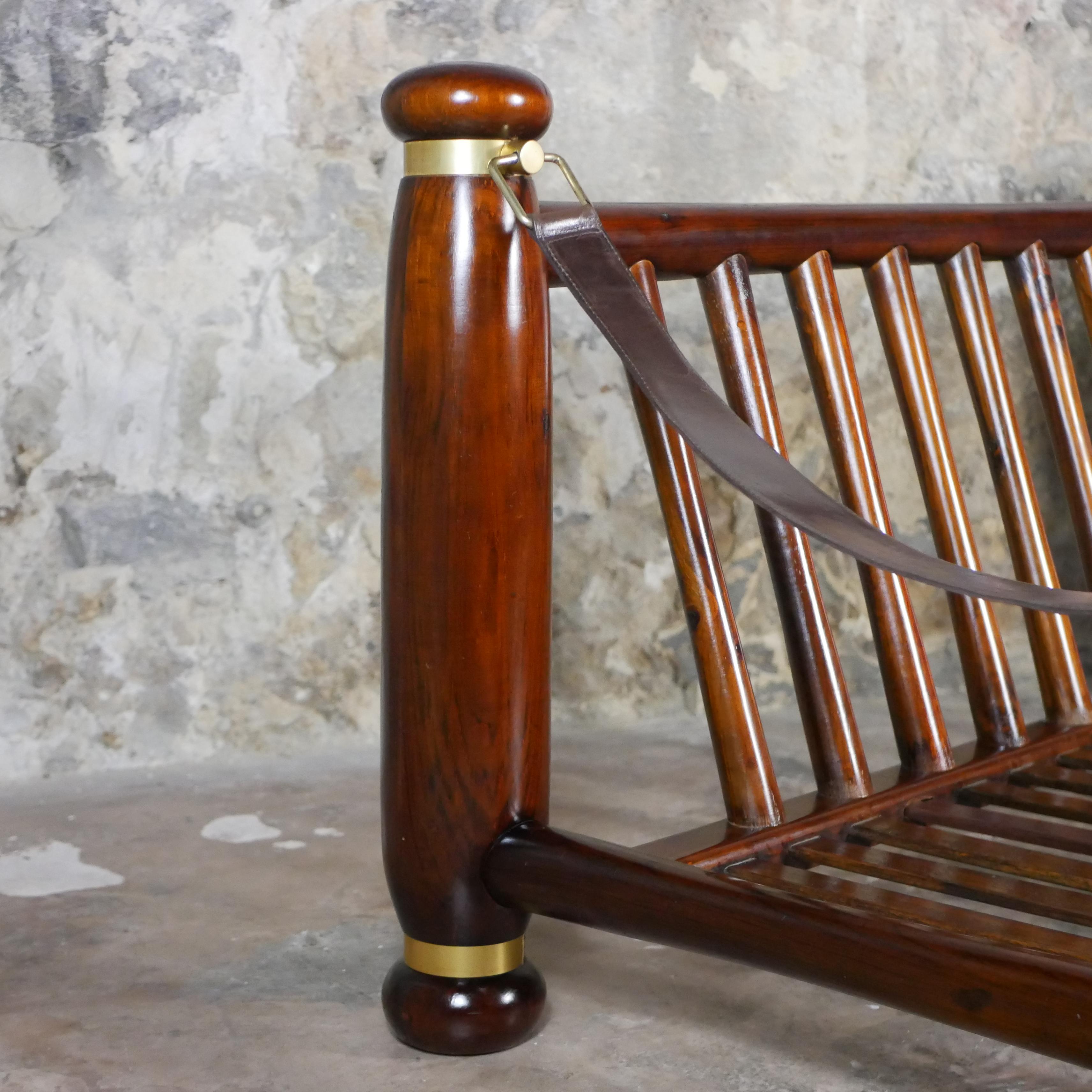 Structure de canapé en bois et laiton dans le style de Luciano Frigerio, Italie, 1970 en vente 1