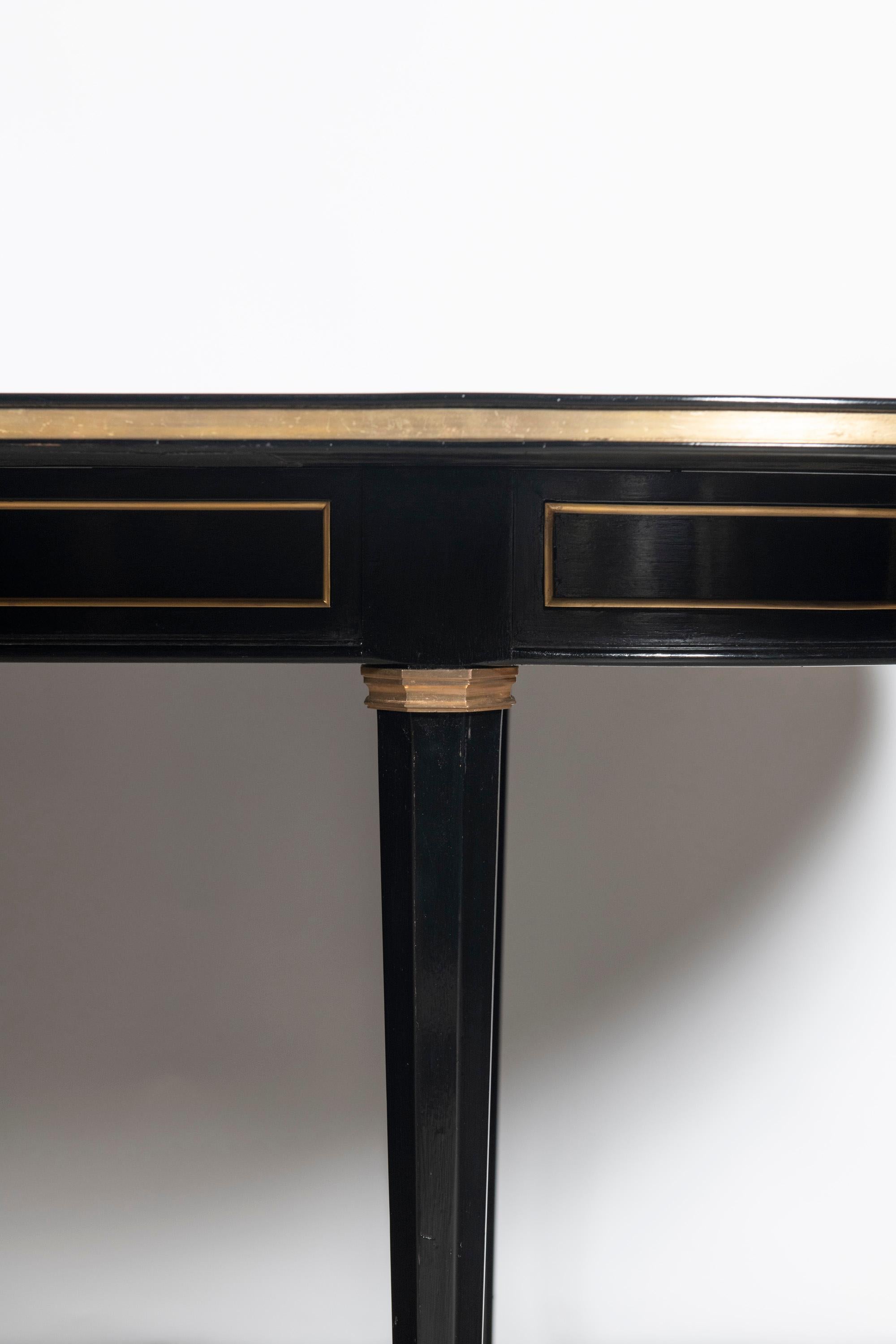 Table de salle à manger avec deux extensions conçues par la Maison Jansen. en vente 5