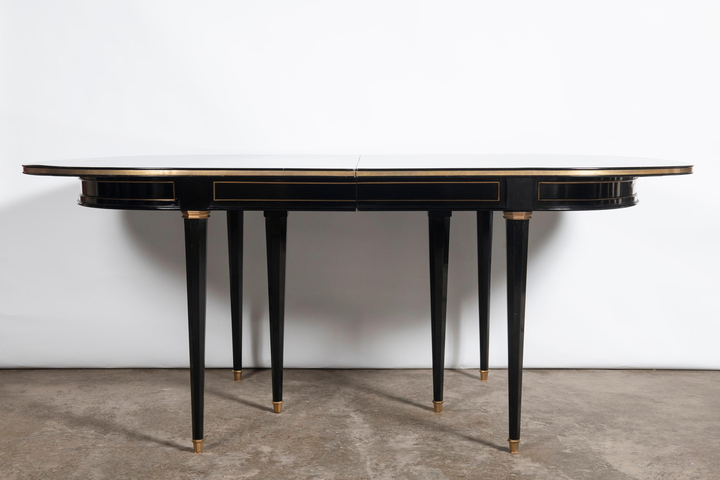 Table de salle à manger avec deux extensions conçues par la Maison Jansen. Bon état - En vente à Buenos Aires, Buenos Aires