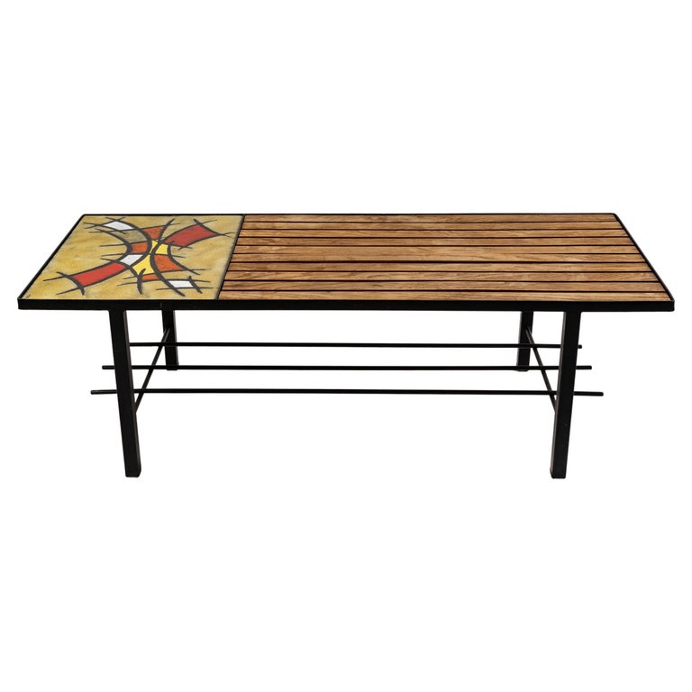 Table basse en bois et céramique, design des années 1960-1970 En vente sur  1stDibs
