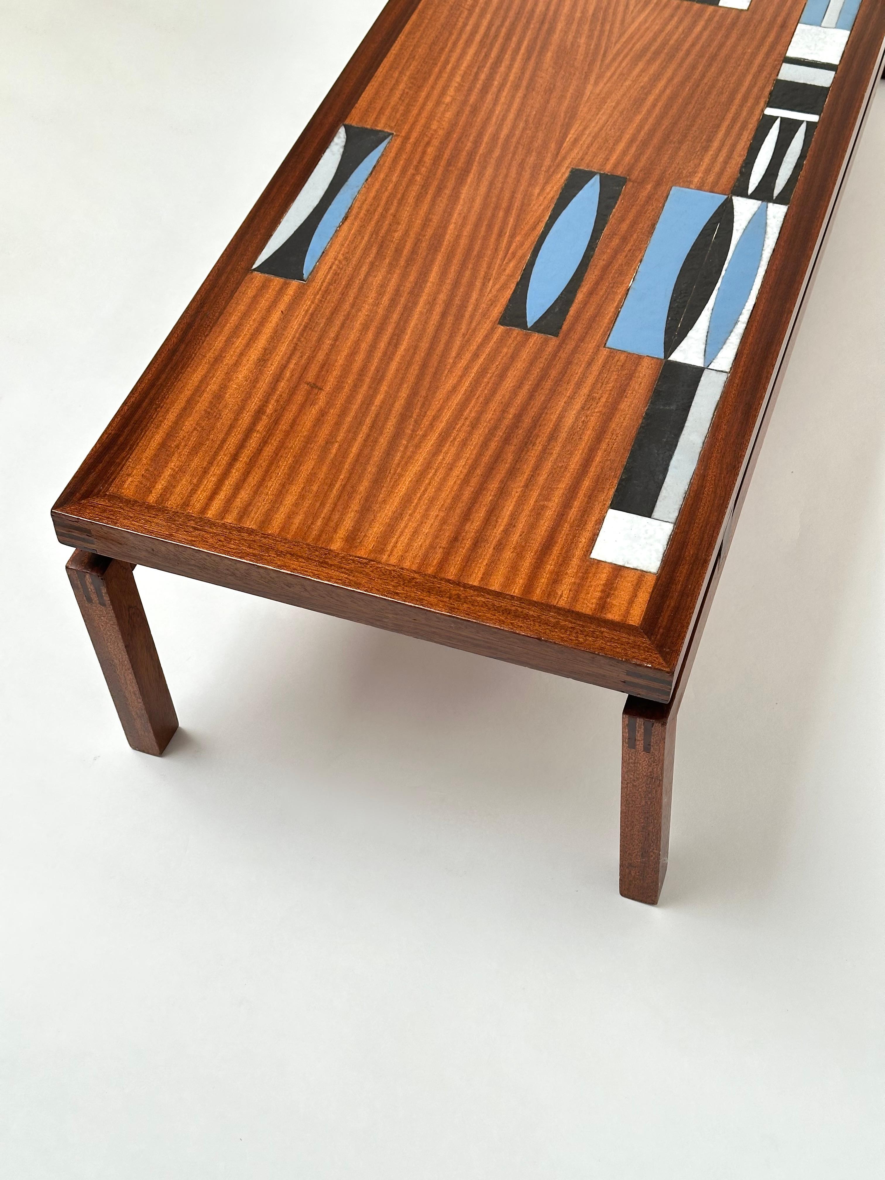 Wood and Ceramic Inlays Low Table, Roger Capron, Vallauris 1961 mediados del siglo XX en venta