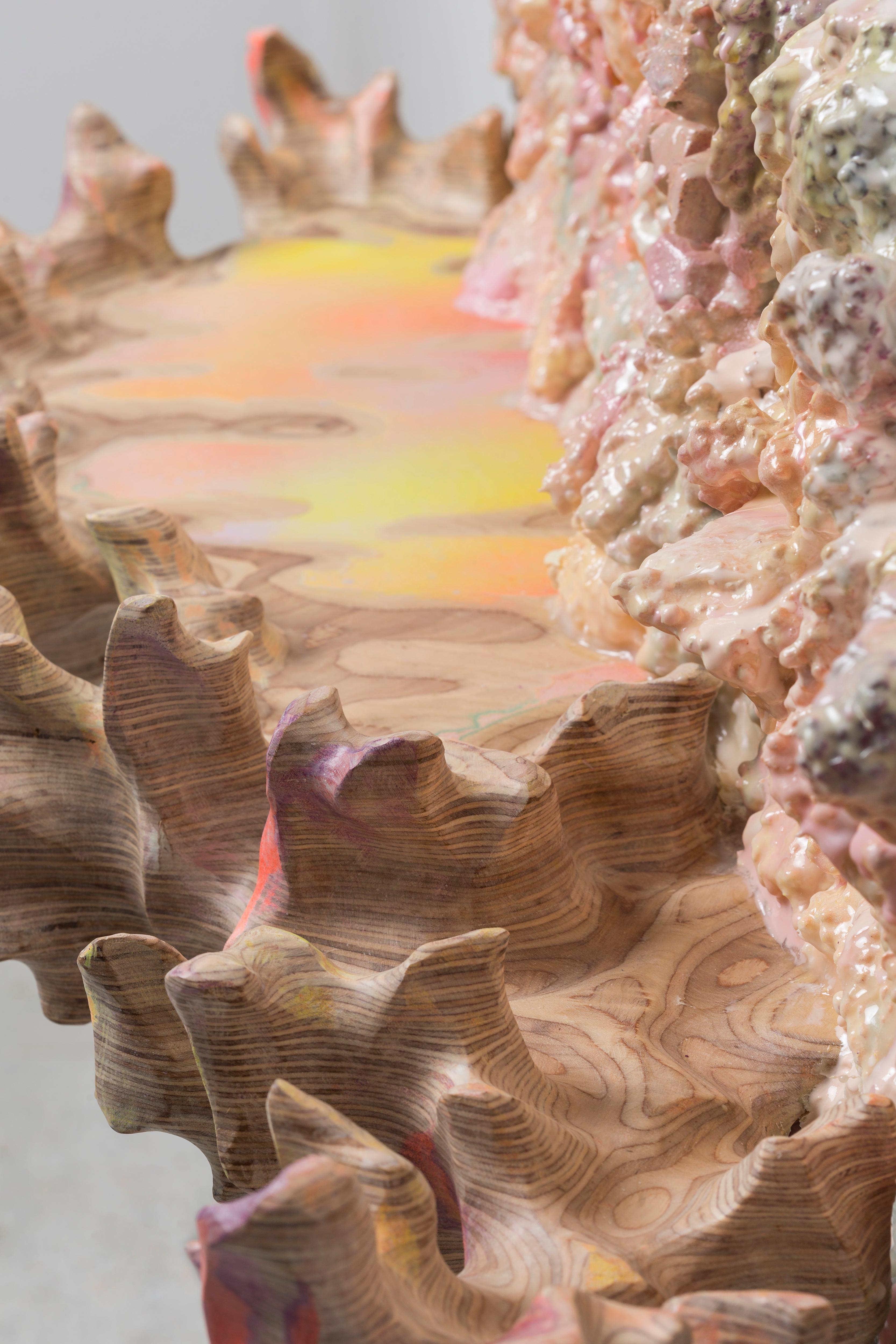 Holz und farbenfrohes großes Regal aus der Serie „The Metamorphosis“, Zeitgenössisch (Kunststoff)
