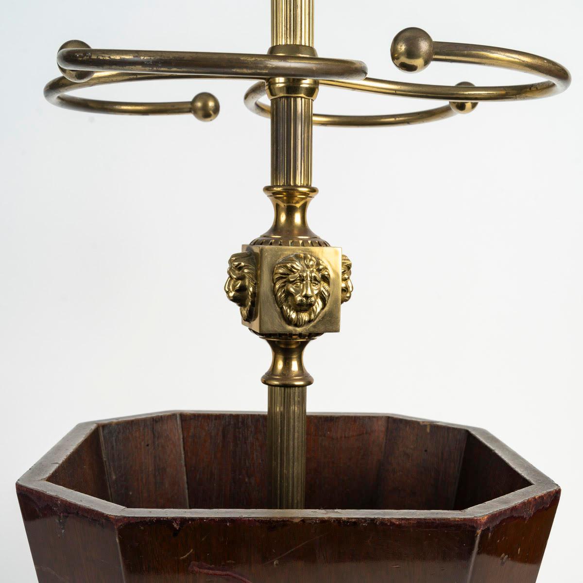 20ième siècle Stand Umbrella en Wood et laiton doré, 20e siècle. en vente