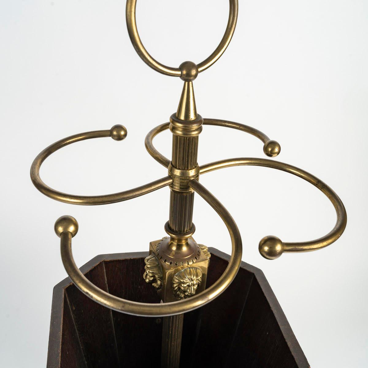 Laiton Stand Umbrella en Wood et laiton doré, 20e siècle. en vente