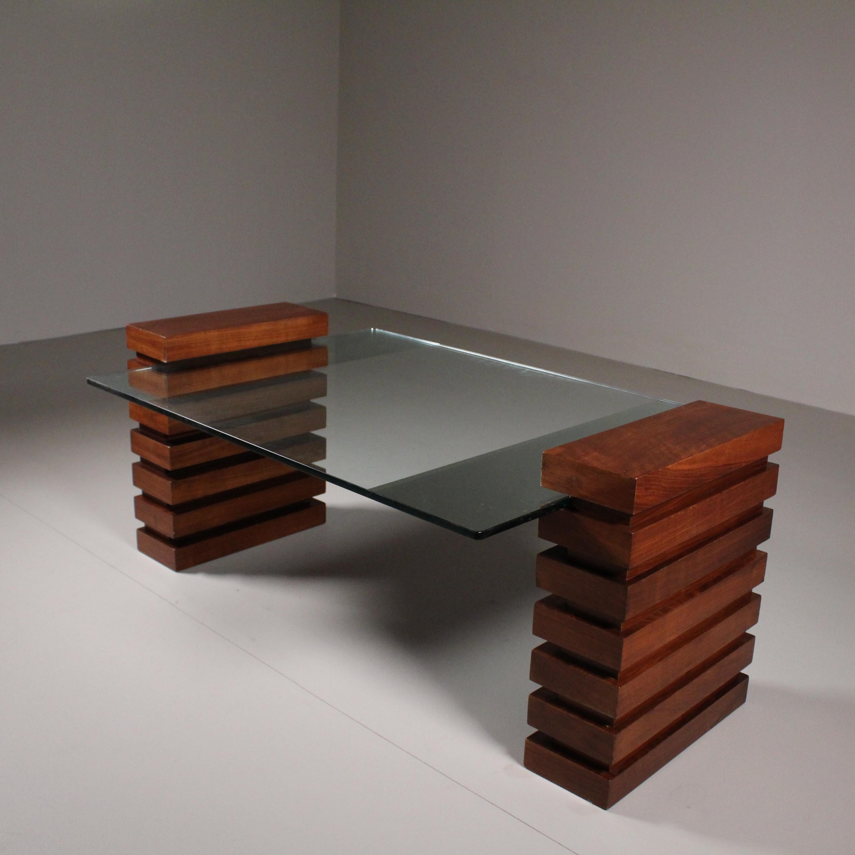 Wood and glass coffee table, circa 1960 In Good Condition In Milano, Lombardia