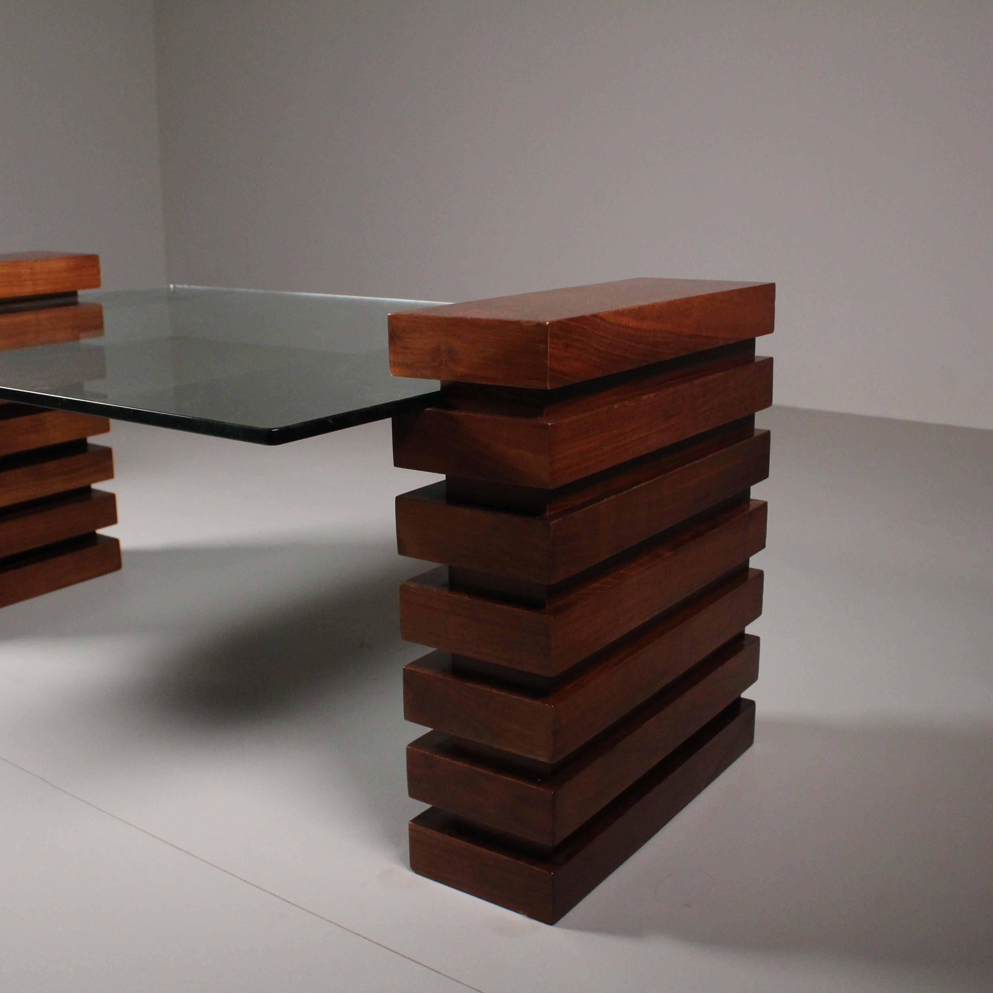 Table basse en bois et verre, vers 1960 2