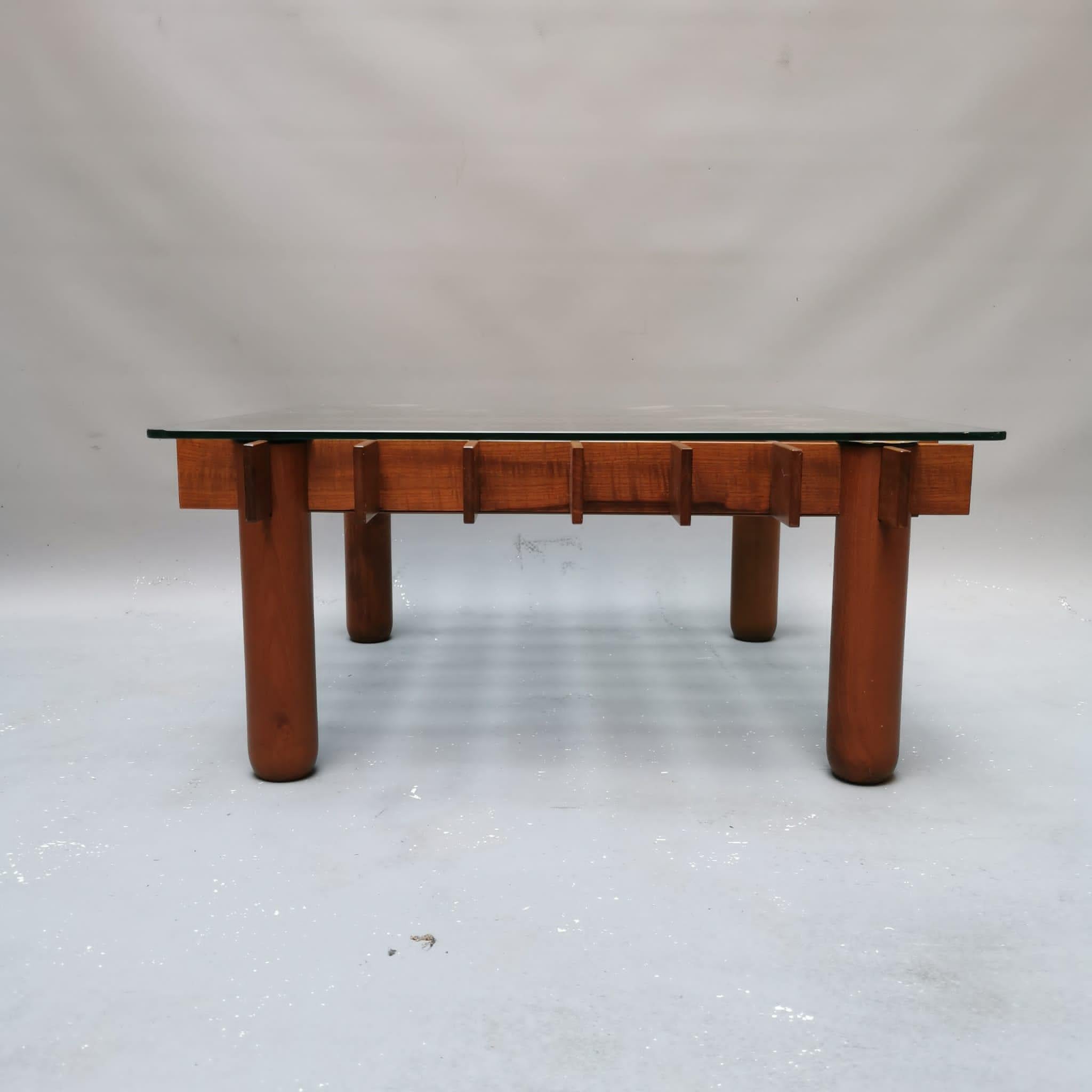 Italian Wood and glass Coffee Table For Sale