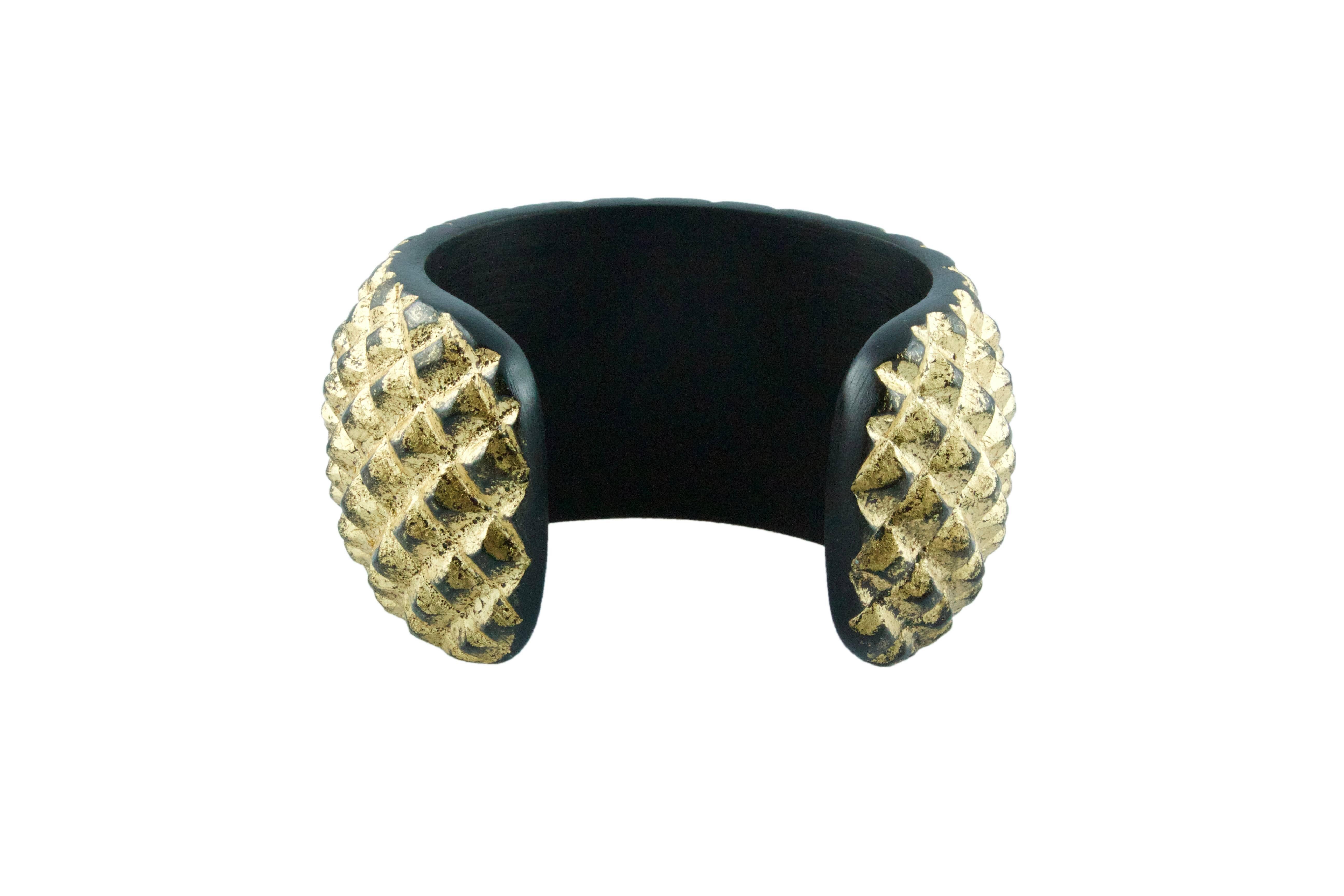 Women's Wood and Gold Leaf Cuff Bracelet Choker Necklace Parure Set For Sale