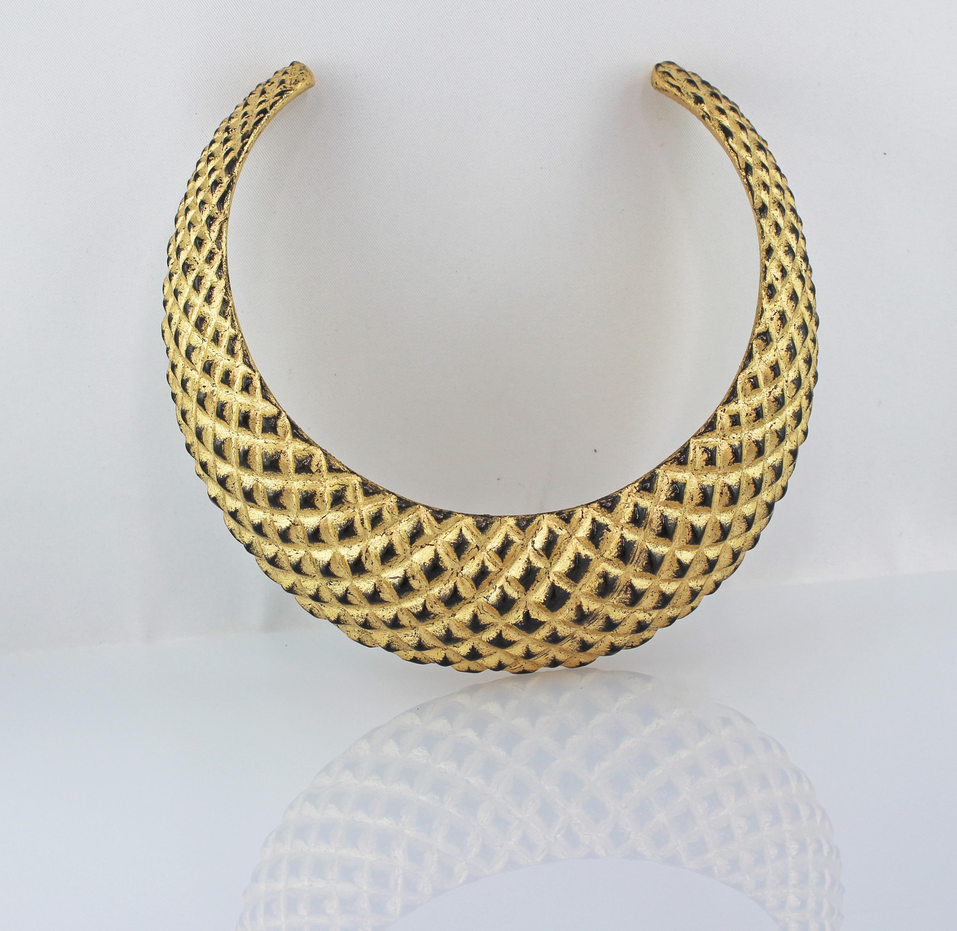 Wood and Gold Leaf Cuff Bracelet Choker Necklace Parure Set For Sale 2