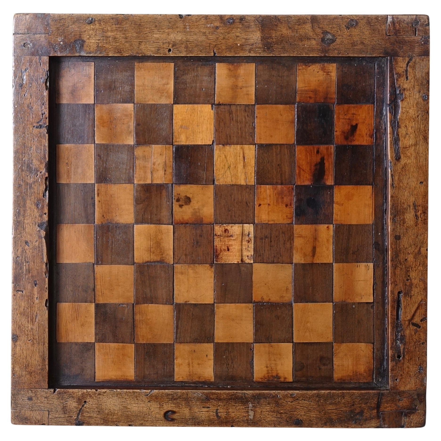 Wood and leather game box - Italy, 19th century