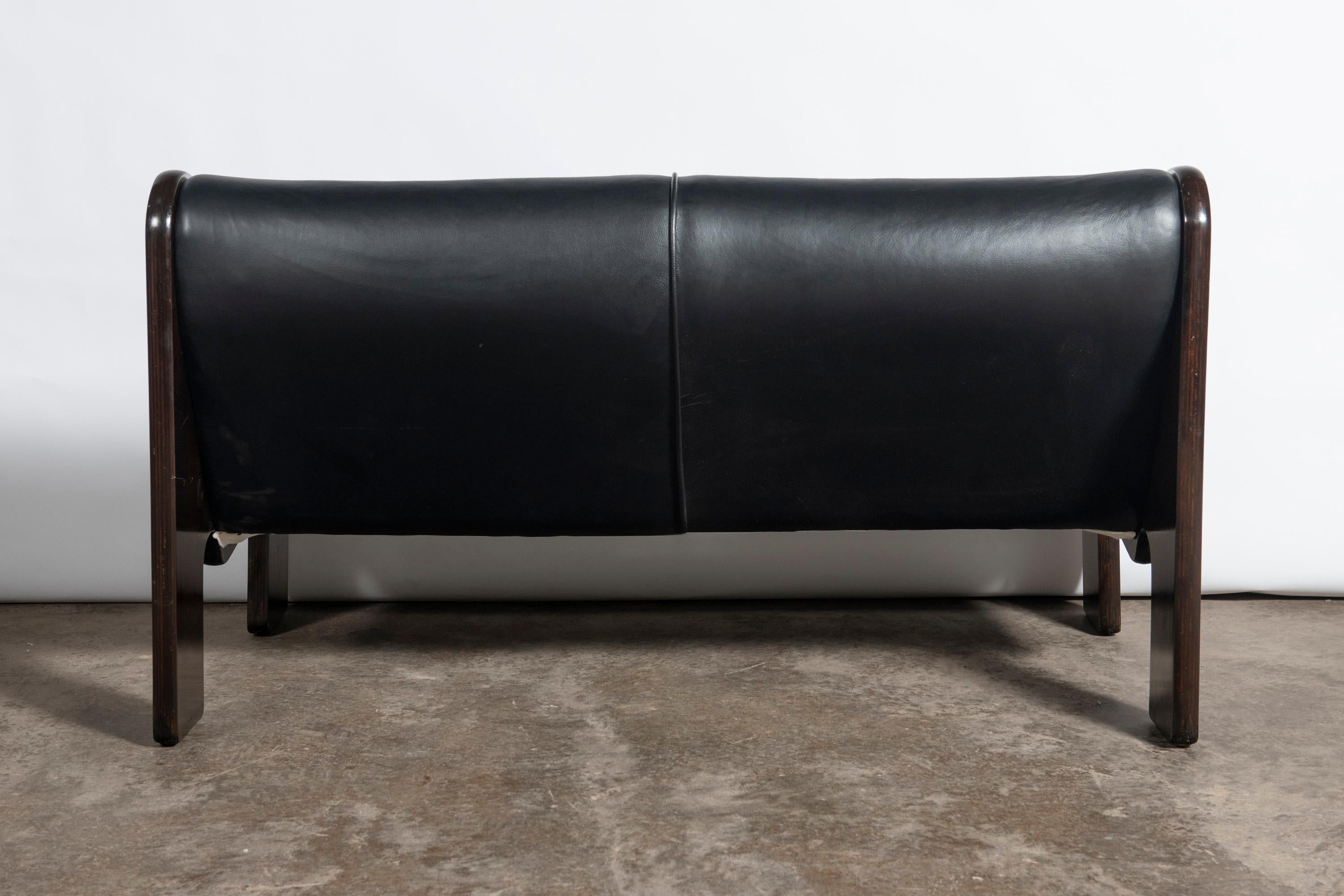 Wood and leather set of 3 LP sofas designed by Ricardo Blanco, Argentina, 1970. For Sale 1