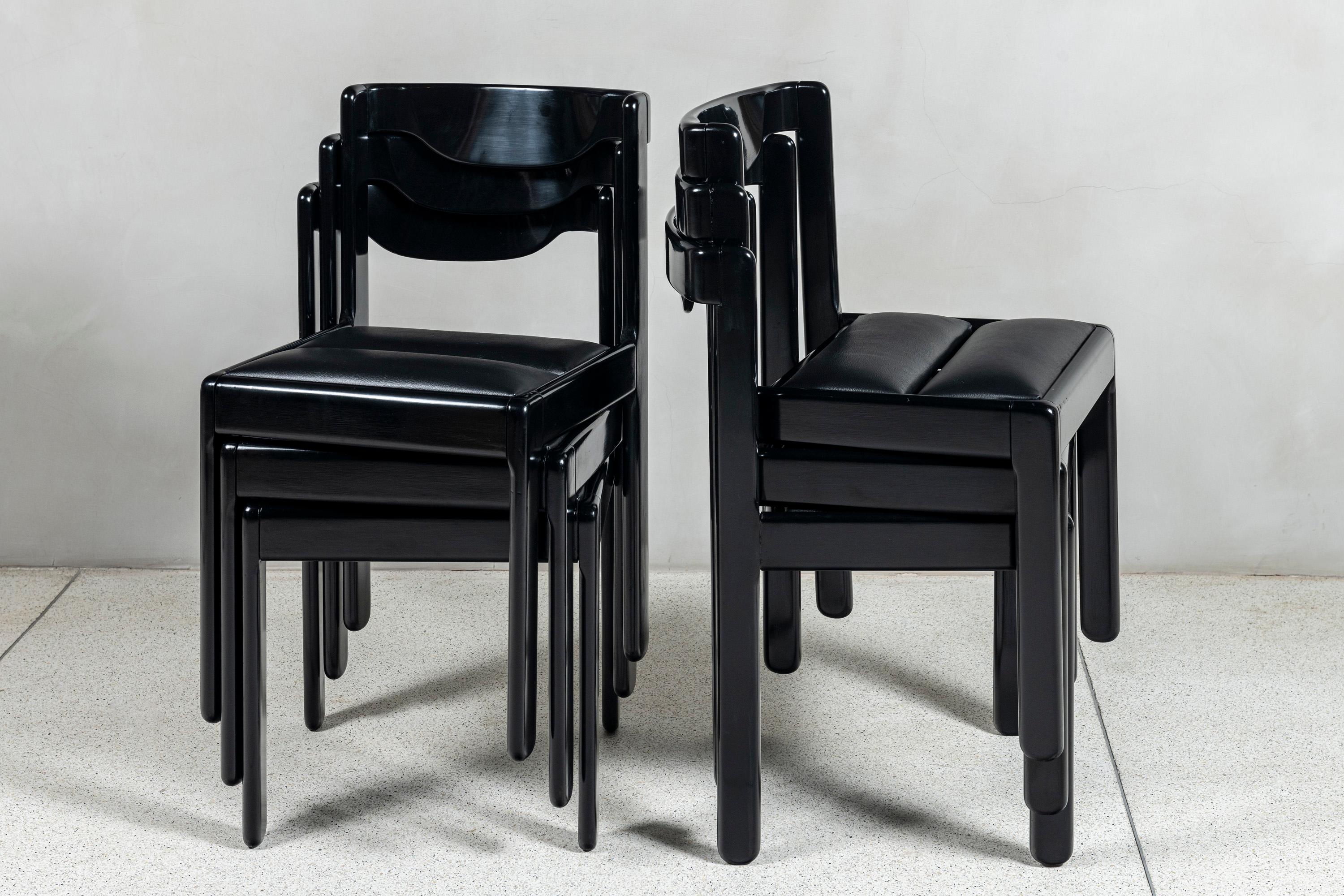 Wood and leather set of 6 LP stackable chairs designed by Ricardo Blanco, Argentina, 1970.