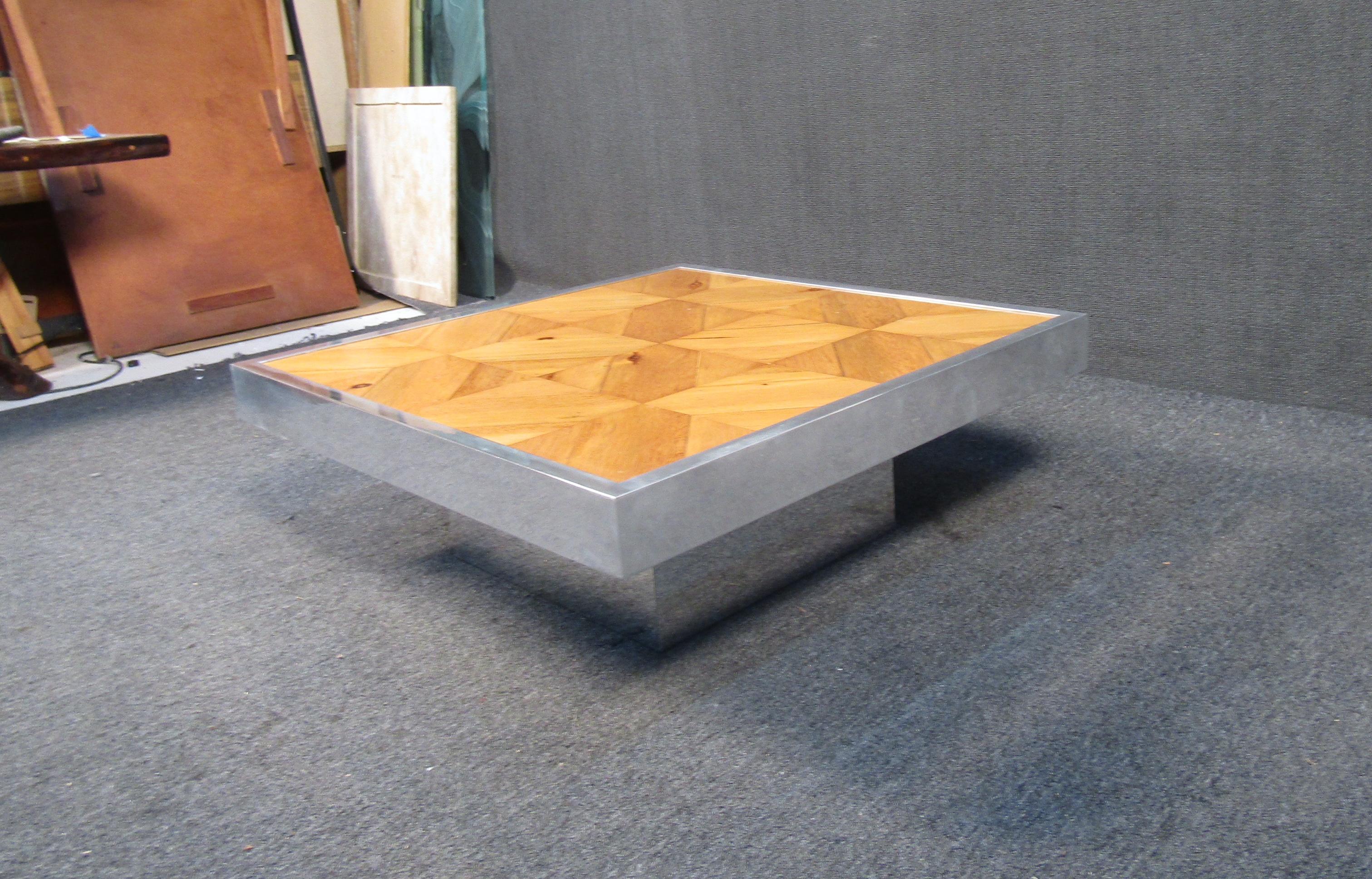 Wood and Metal Coffee Table in Style of Milo Baughman In Good Condition In Brooklyn, NY