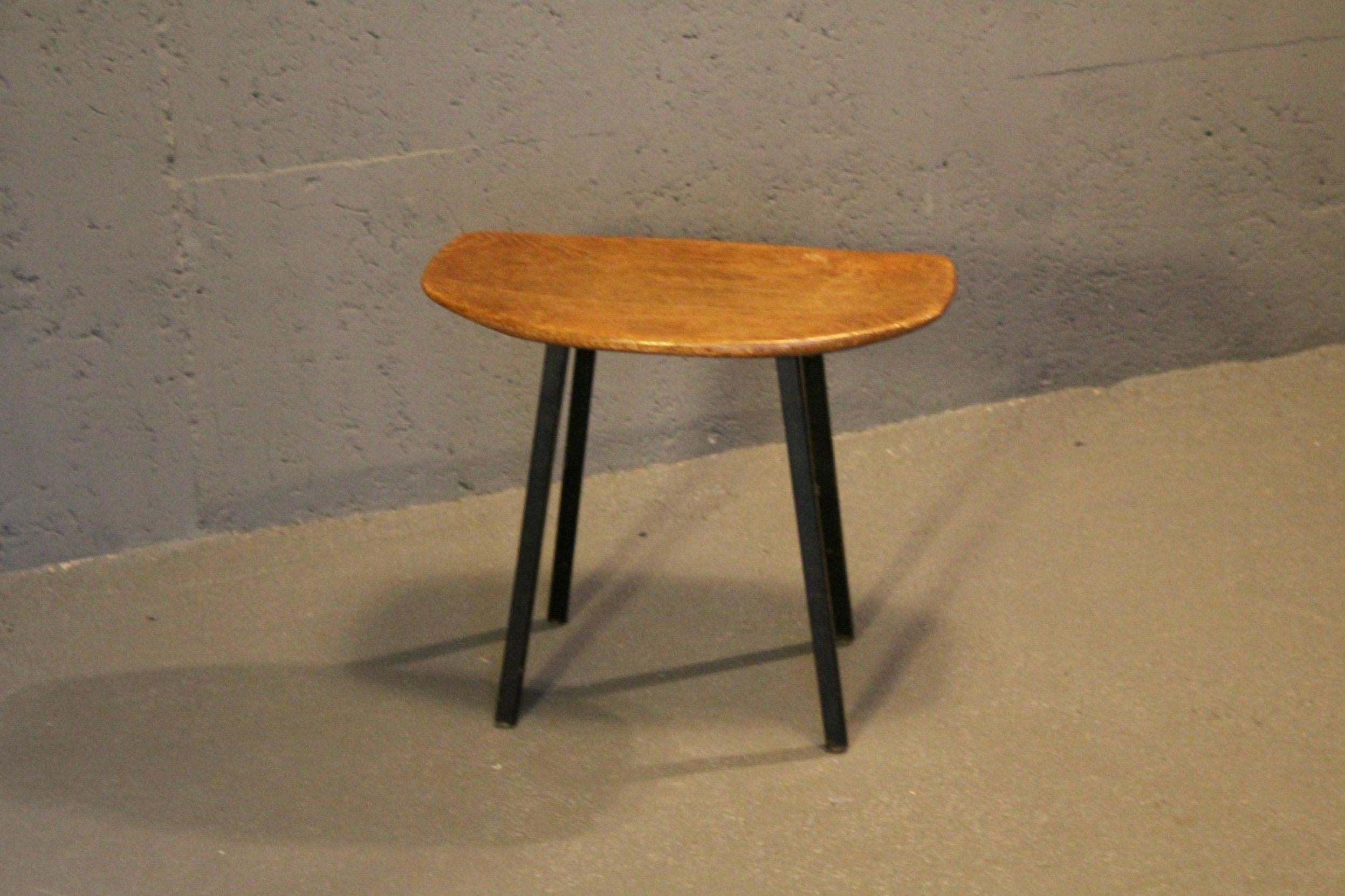Tabouret décoratif en bois et métal