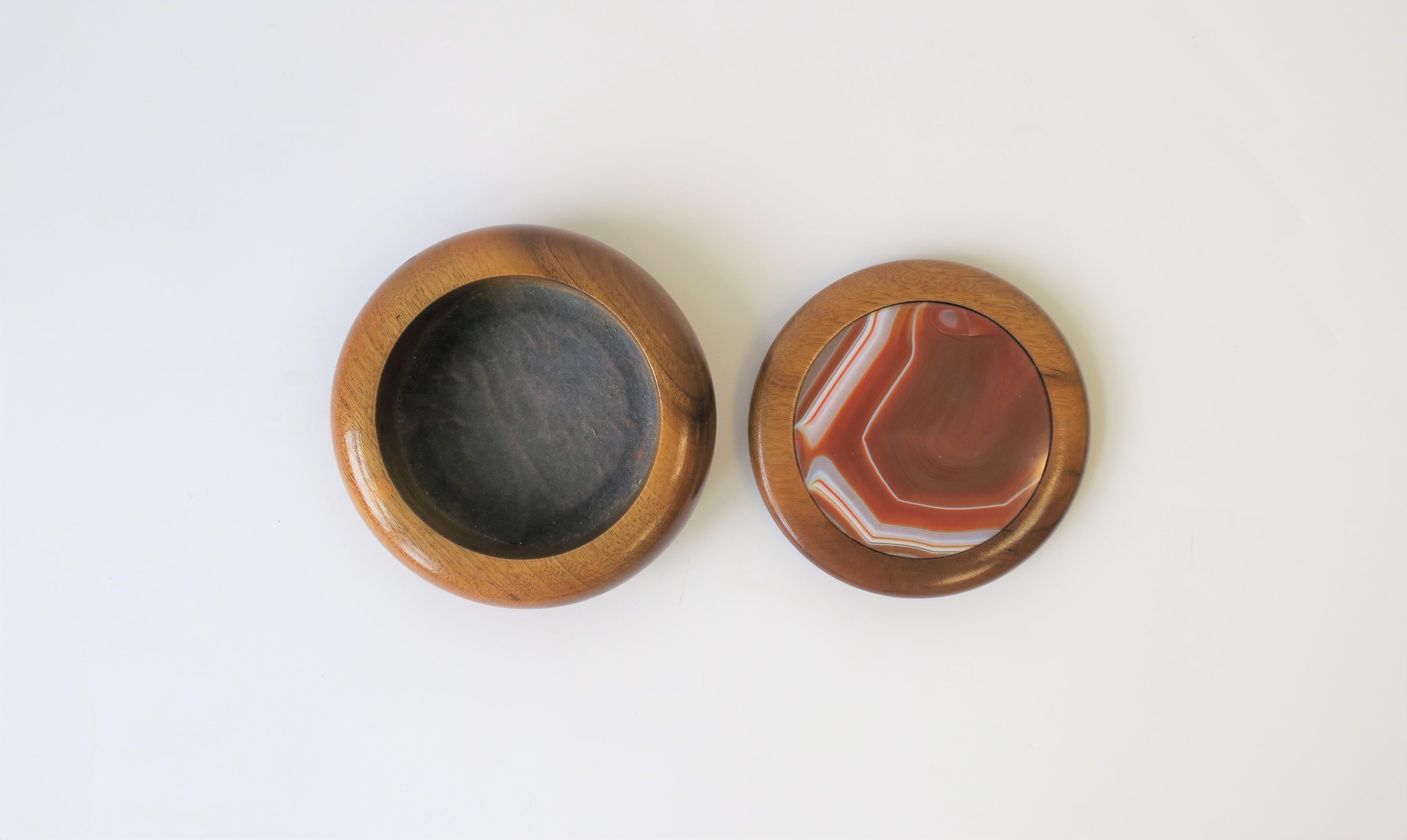 Brazilian Agate Onyx Geode and Wood Round Jewelry or Trinket Box, Brazil, 1990s