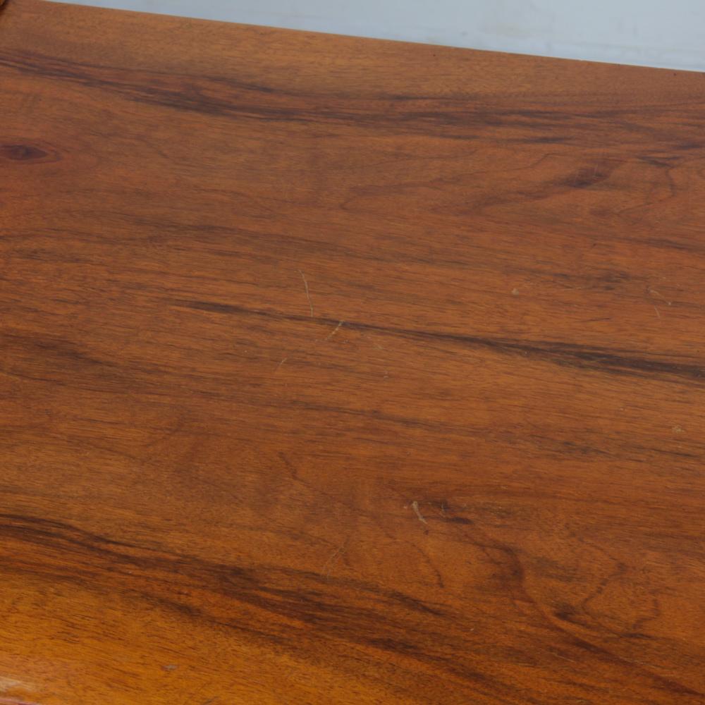 Metà XX secolo Cassapanca in legno e opalina degli anni '60 in vendita