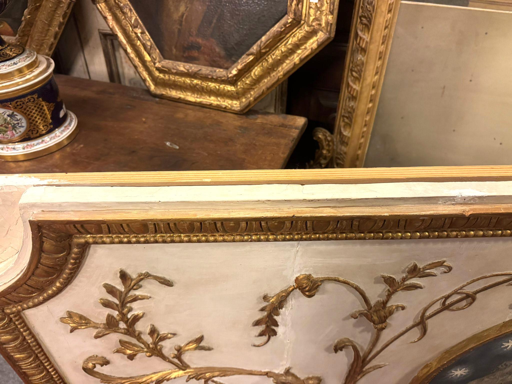 Wood and plaster panel, lacquered floral and leafy decorations, italy (Handgeschnitzt) im Angebot