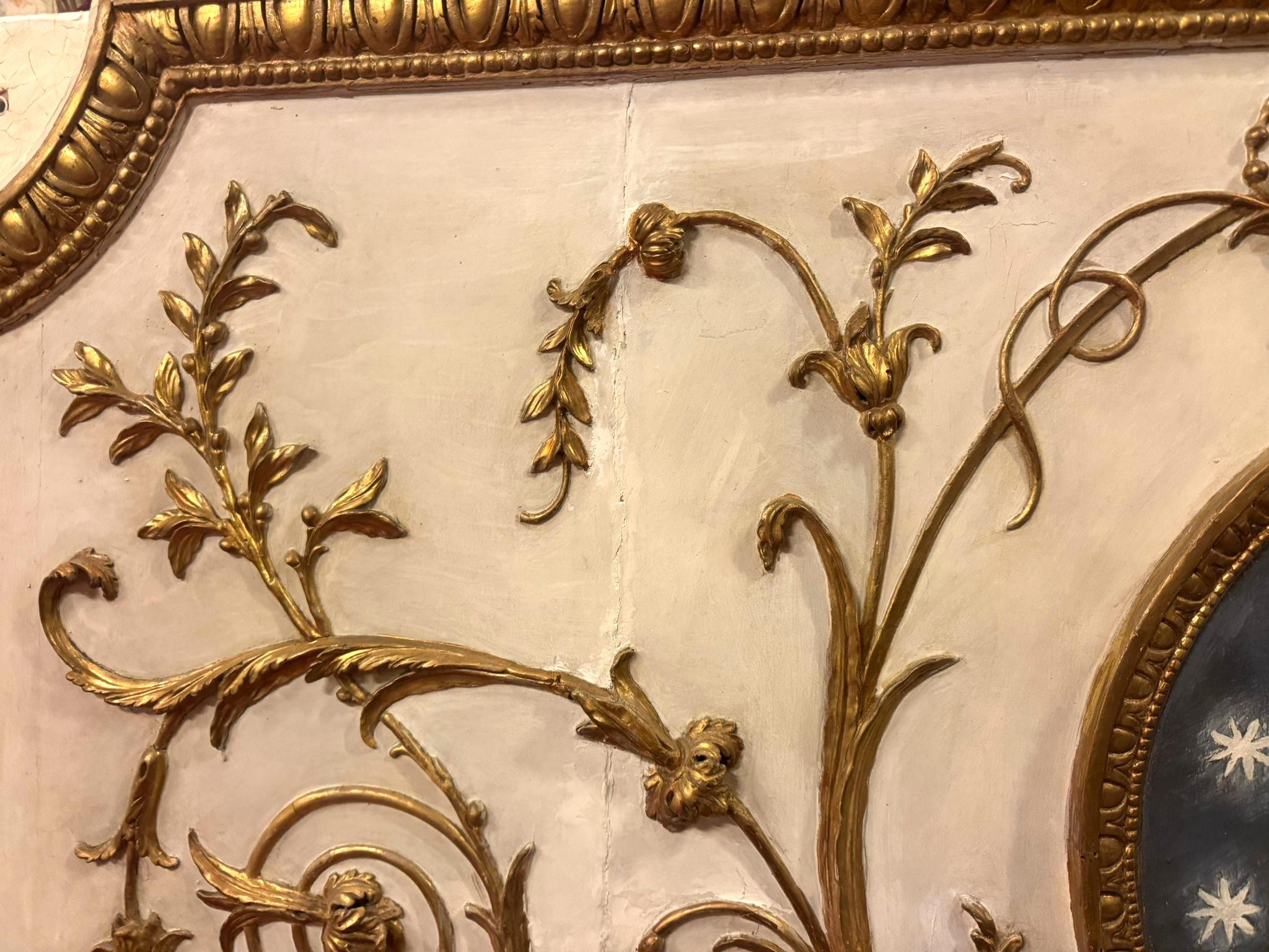 Wood and plaster panel, lacquered floral and leafy decorations, italy im Zustand „Gut“ im Angebot in Cuneo, Italy (CN)