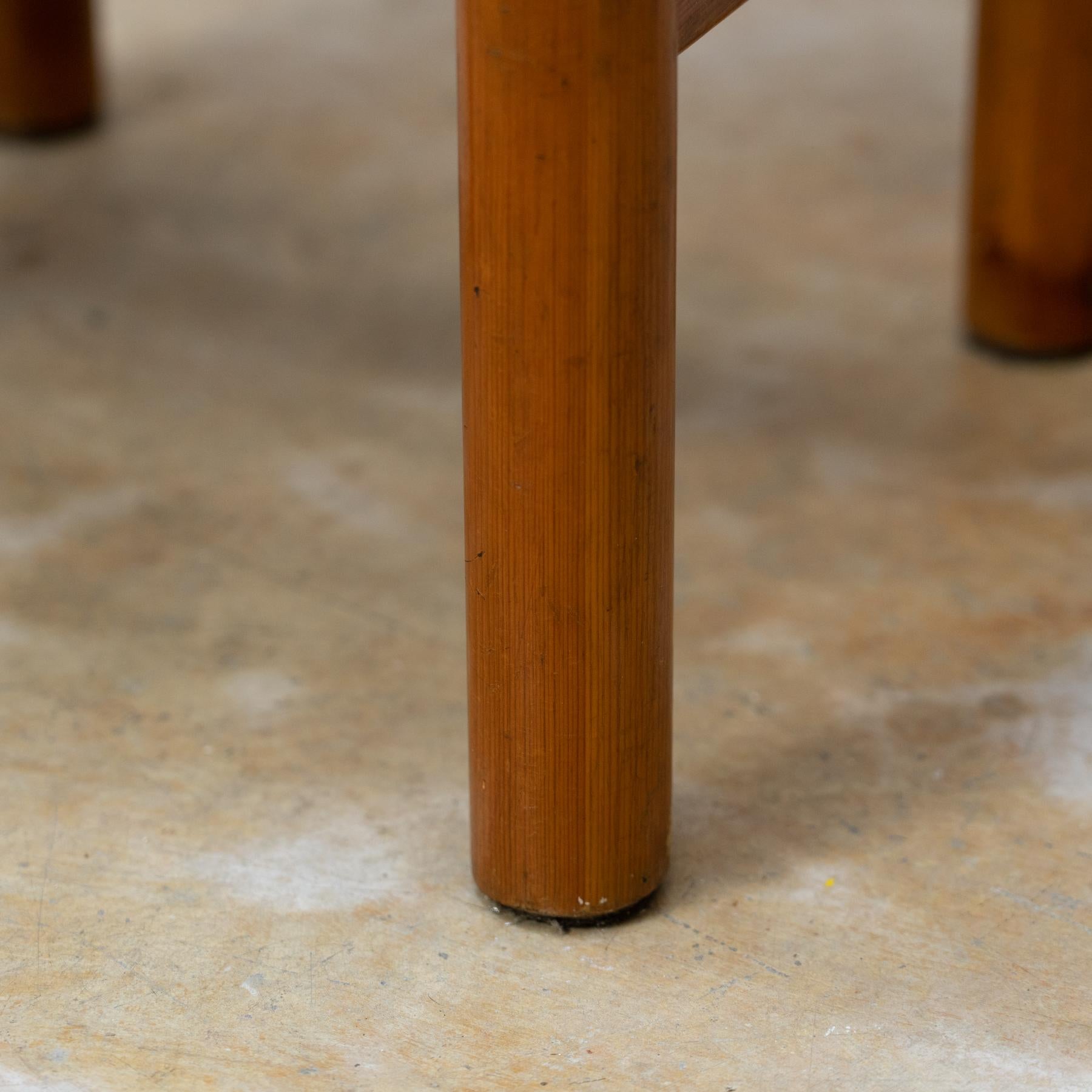 Chaise en bois et rotin, d'après Charlotte Perriand, d'époque Modernity, circa 1960 en vente 6