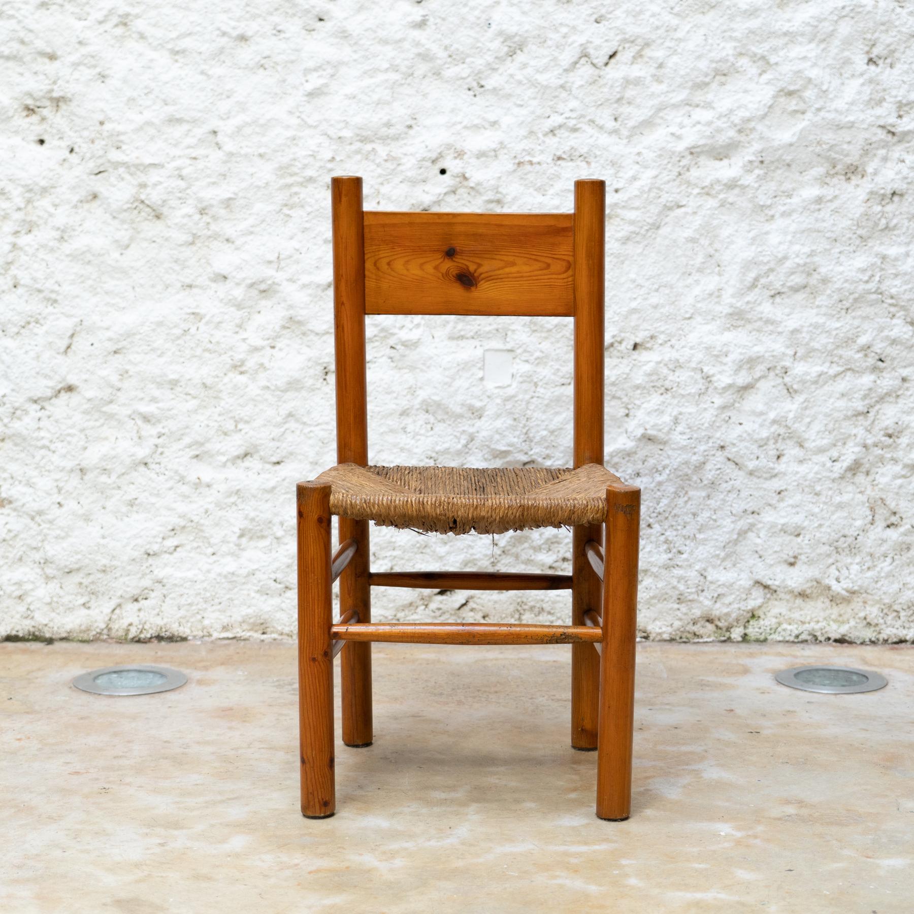 Chaise en bois et rotin, d'après Charlotte Perriand, d'époque Modernity, circa 1960 en vente 1