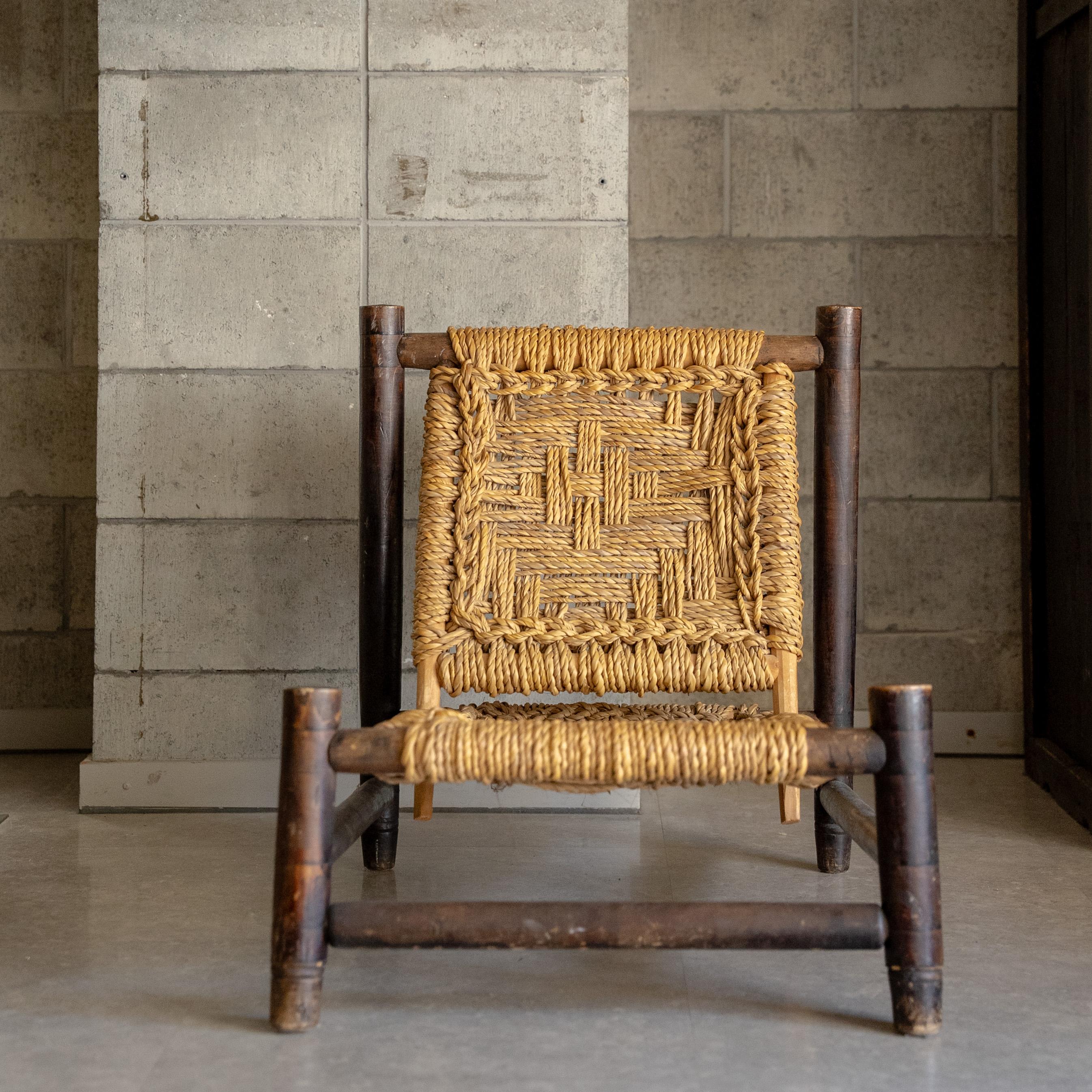 Sedia bassa in legno e corda di Adrien Audoux and Frida Minet, anni '50, Francia In condizioni buone in vendita a Tokyo, Tokyo