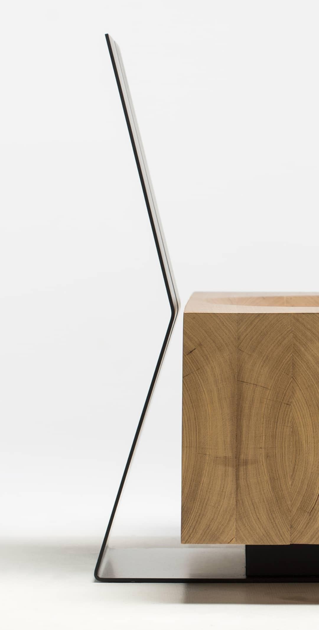 XXIe siècle et contemporain Poltrona Tora en bois et acier par l'Atelier Andre Ferri en vente