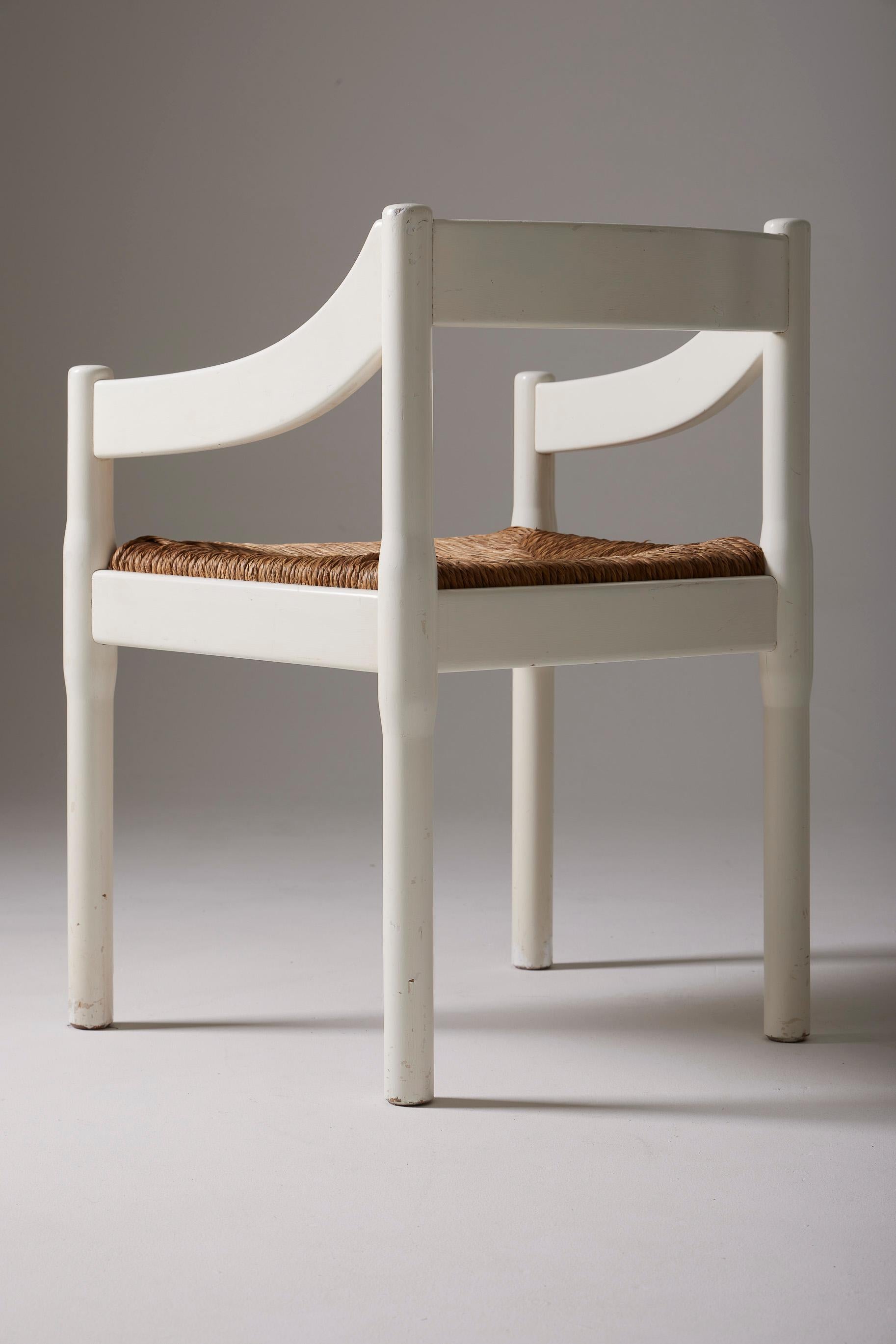  Wood and straw chair by Vico Magistretti For Sale 1