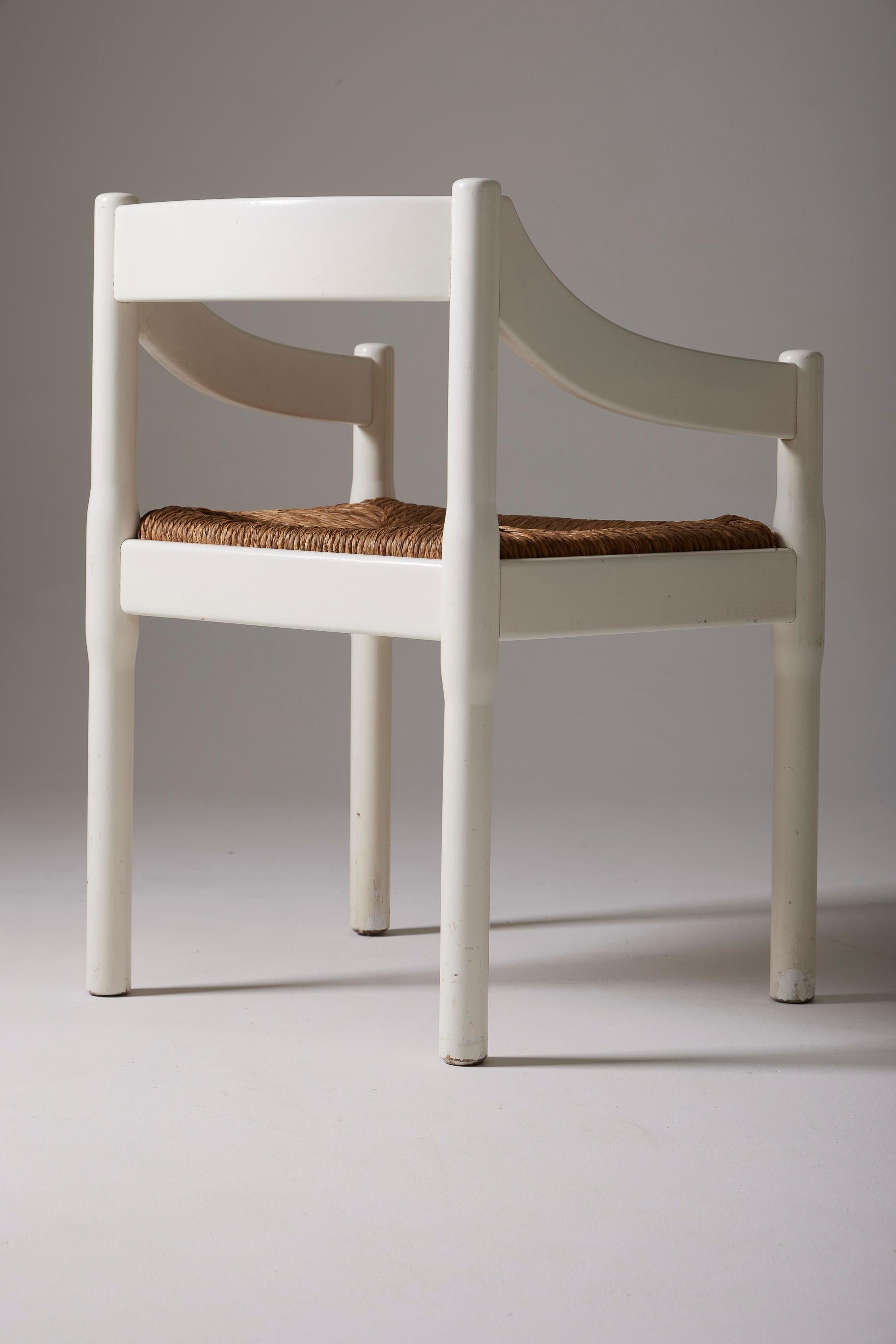  Wood and straw chair by Vico Magistretti For Sale 3