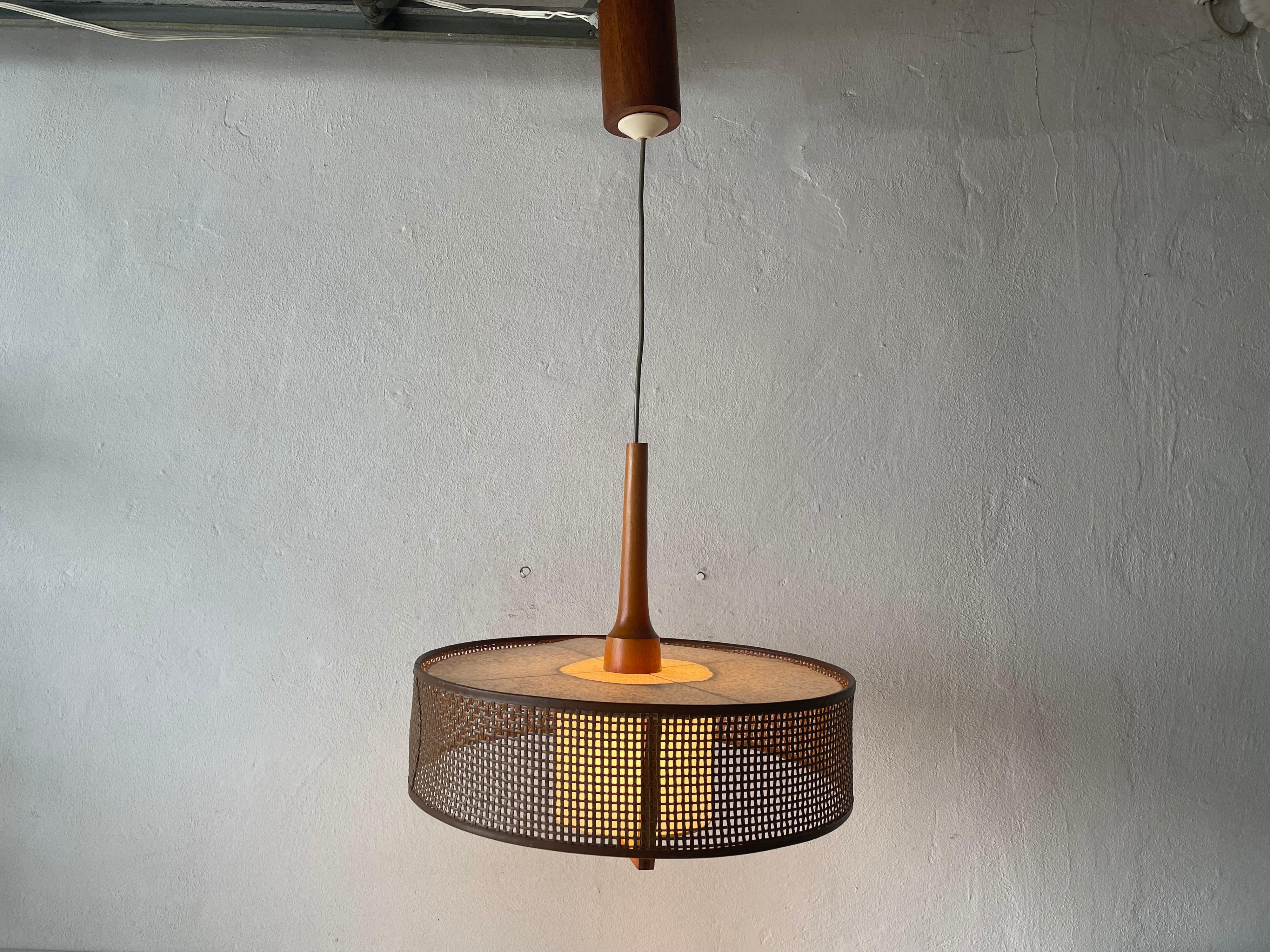 Wood and Wicker Pendant Lamp by Temde, 1960s Switzerland For Sale 4