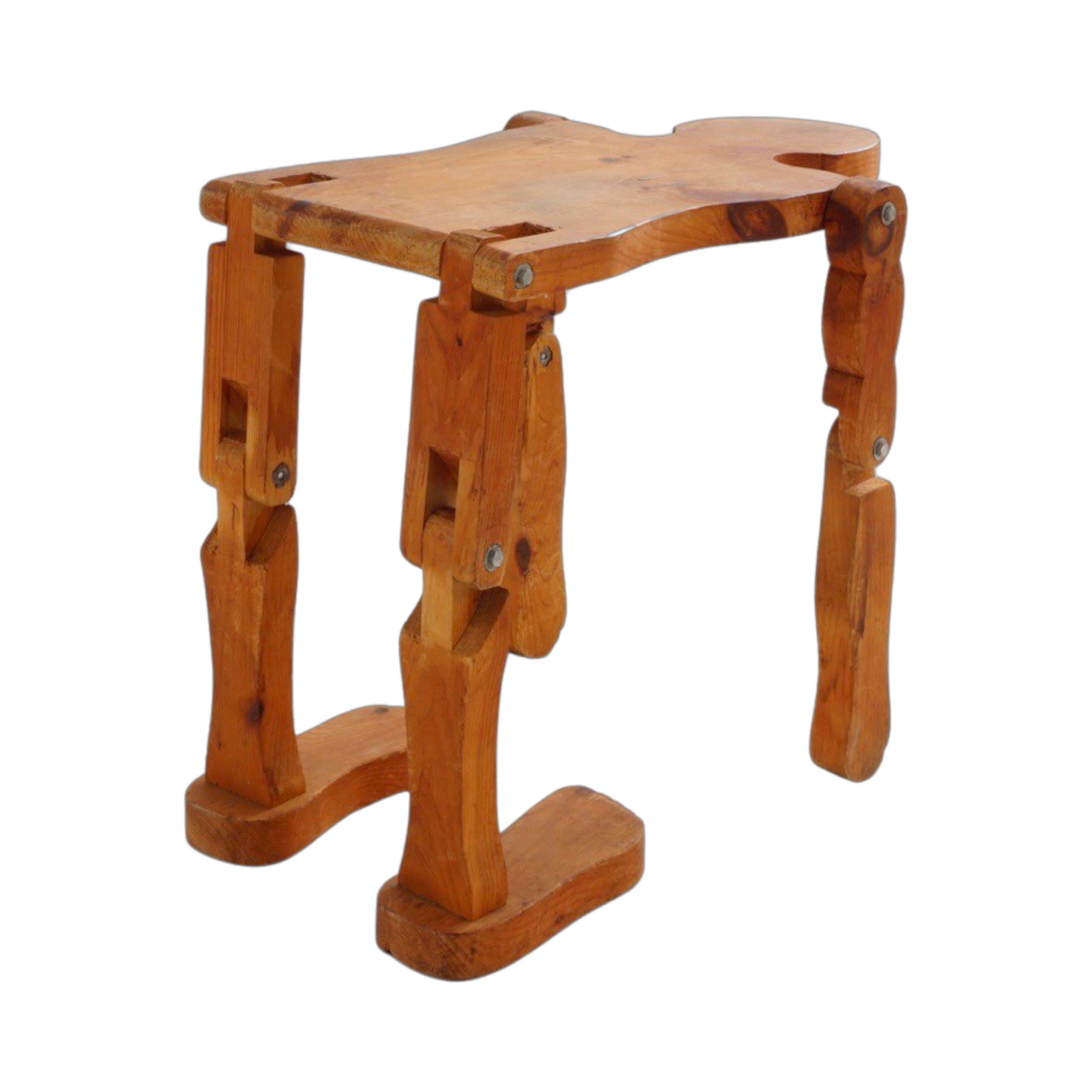 Articulating Figurentisch aus Holz, 1980er Jahre (Ende des 20. Jahrhunderts) im Angebot