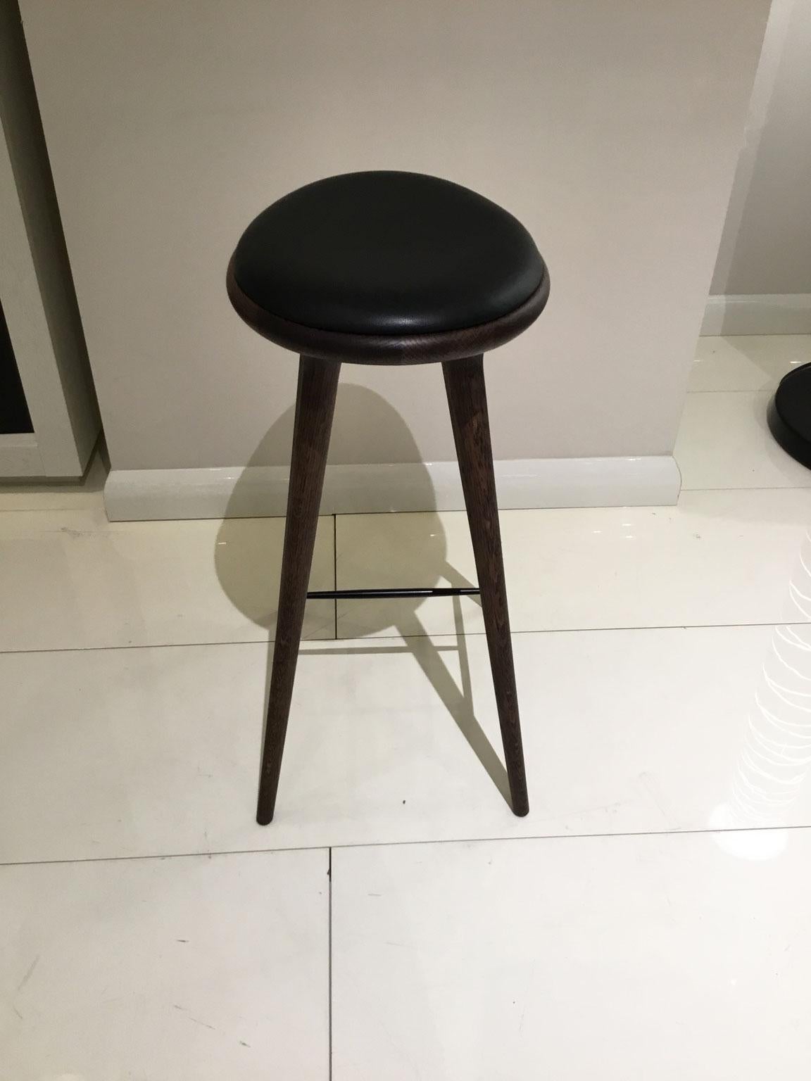 Wood Bar Stool in Dark Stained Oak with Black Leather Seat In Good Condition In Chicago, IL