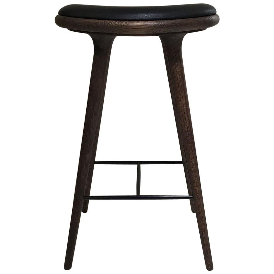 Wood Bar Stool in Dark Stained Oak with Black Leather Seat