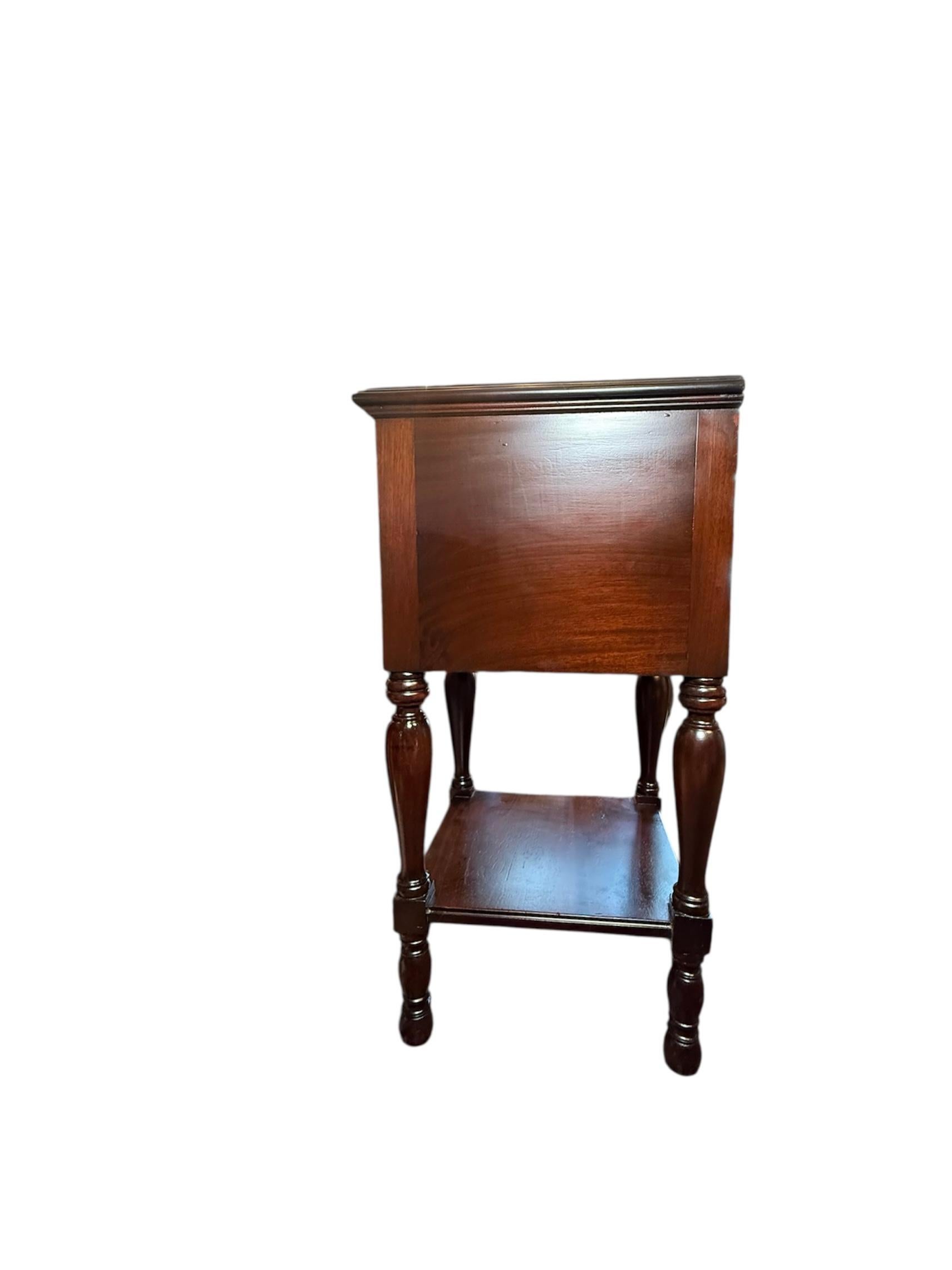 American Colonial Style Wood Bedside/Nightstand Table For Sale 1