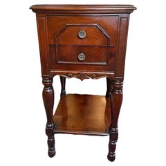 American Colonial Style Wood Bedside/Nightstand Table