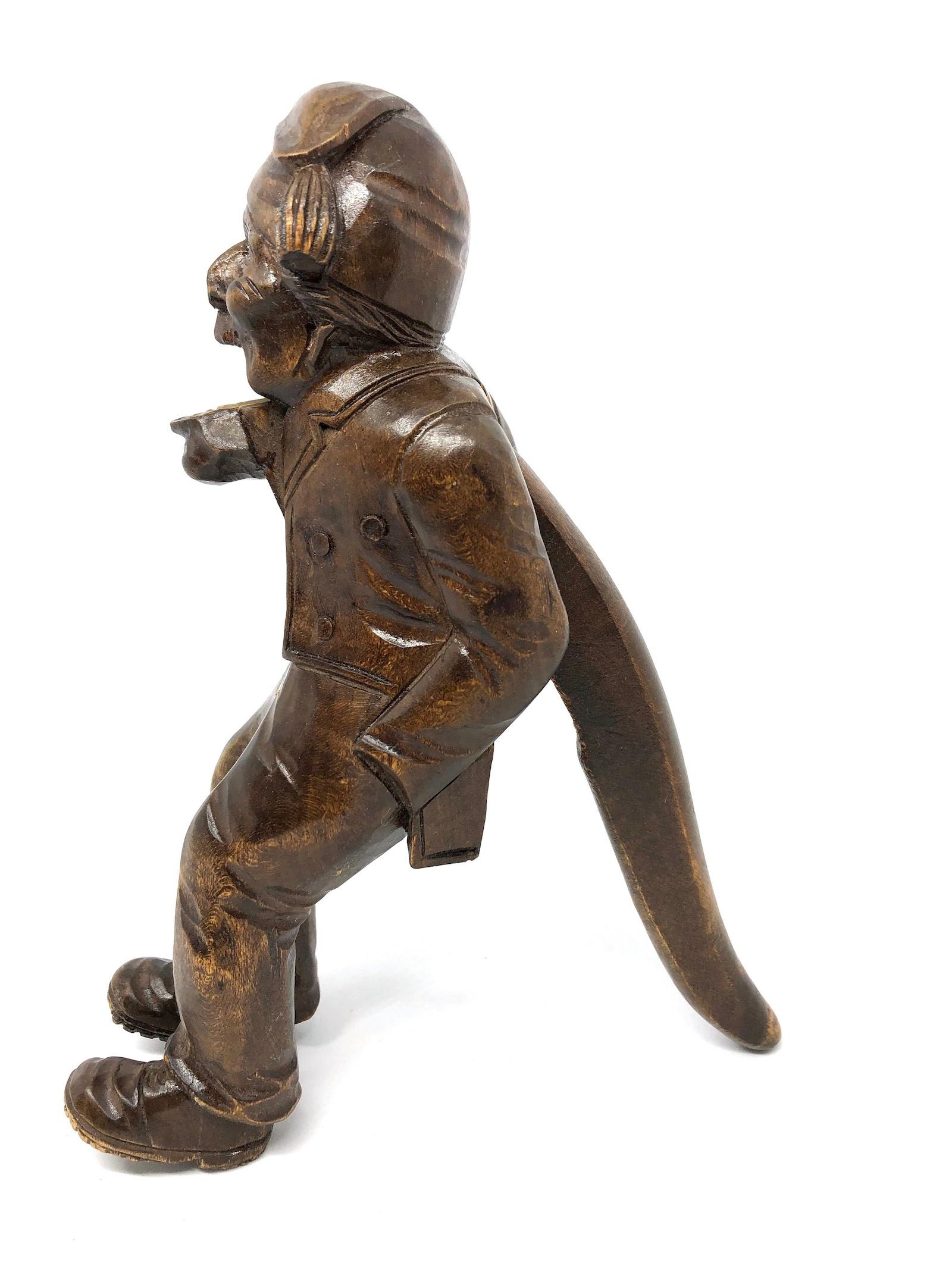 Wood Black Forest Brienz Carved Figural Nutcracker German Antique, 1900s 2
