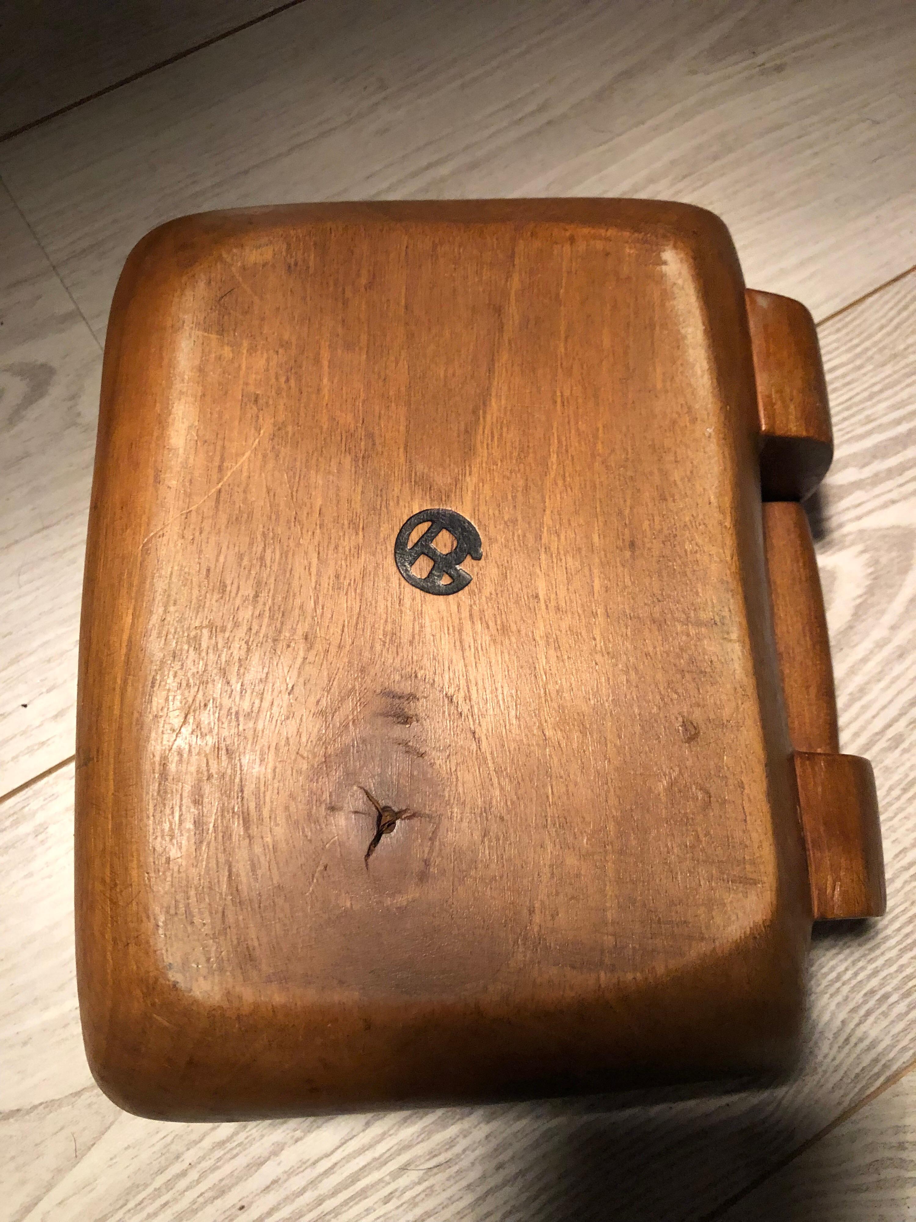 Wood Box (Geschnitzt) im Angebot