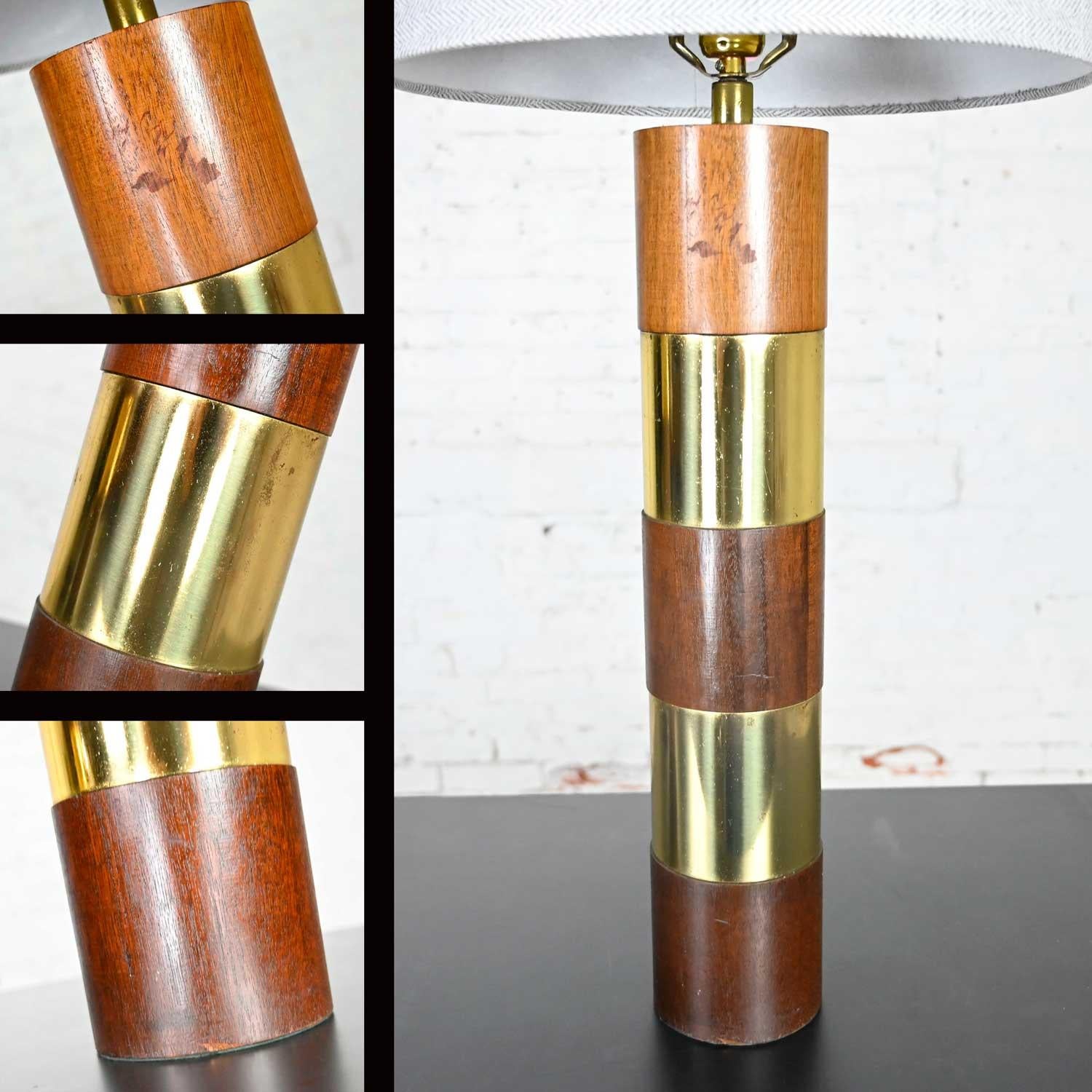 Wood & Brass Plate Banded Pair Lamps Style of Milo Baughman for Thayer Coggin 5