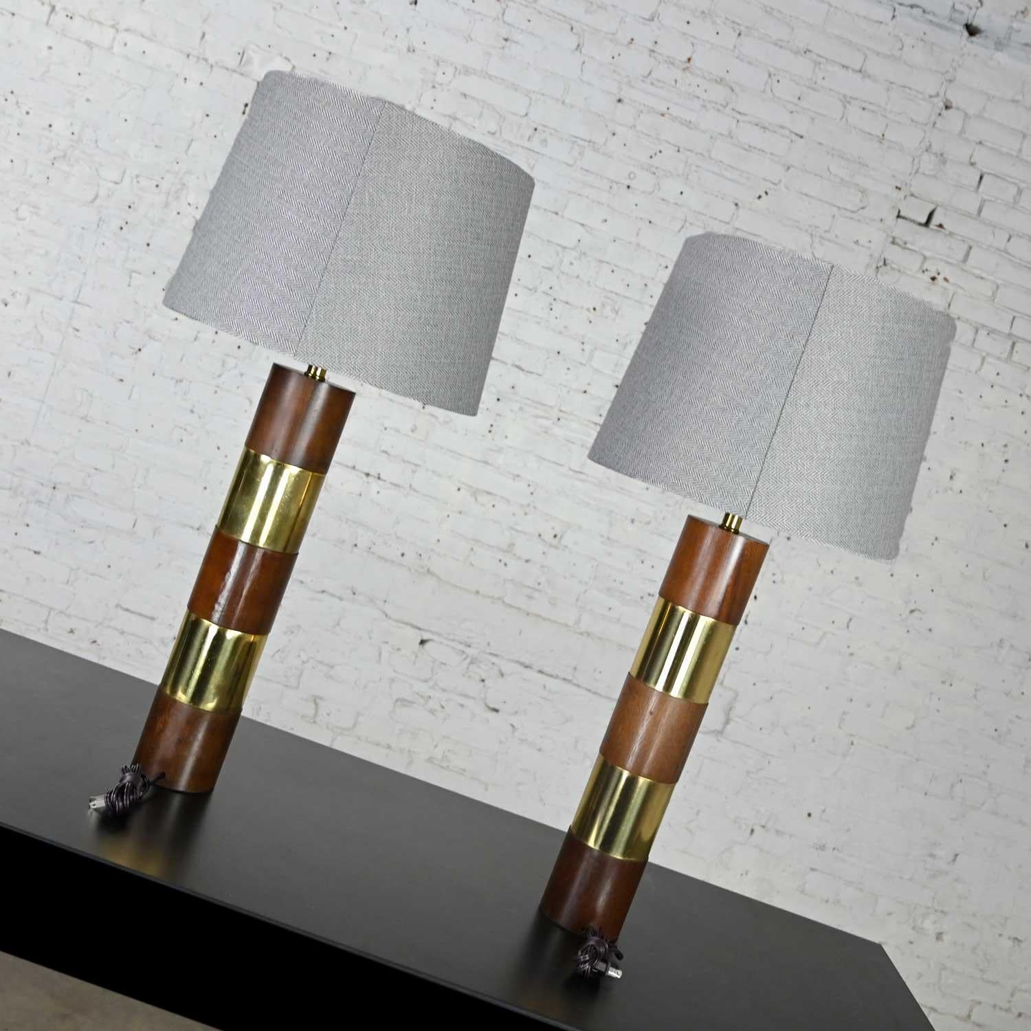 American Wood & Brass Plate Banded Pair Lamps Style of Milo Baughman for Thayer Coggin