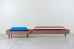 Escultura de madera, bronce, terciopelo y acrílico de Daniel Basso, 2011