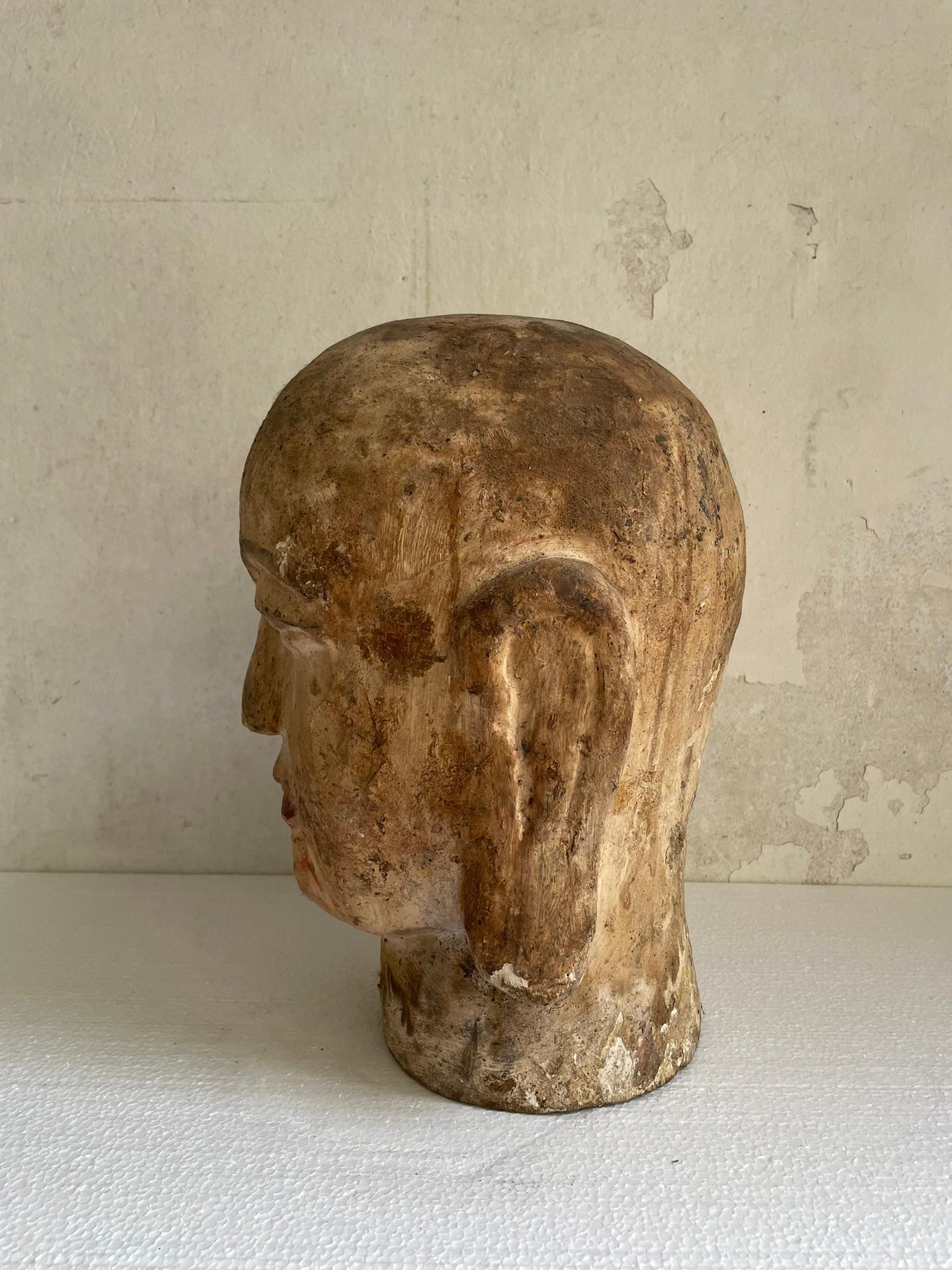 Buddha Head in Carved Painted Wood, Asia 19th Century In Good Condition For Sale In Sacile, PN