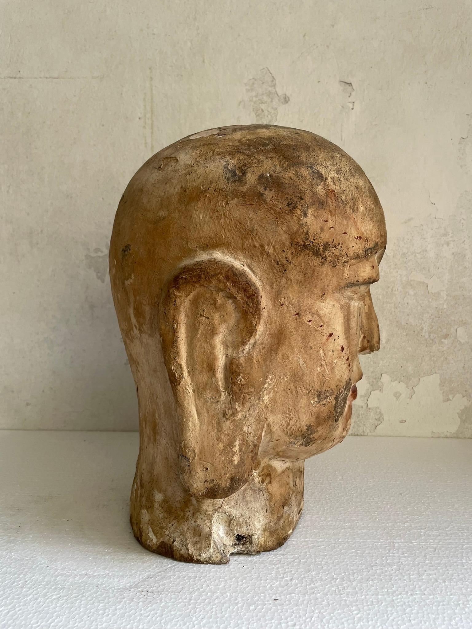 Buddha Head in Carved Painted Wood, Asia 19th Century For Sale 2