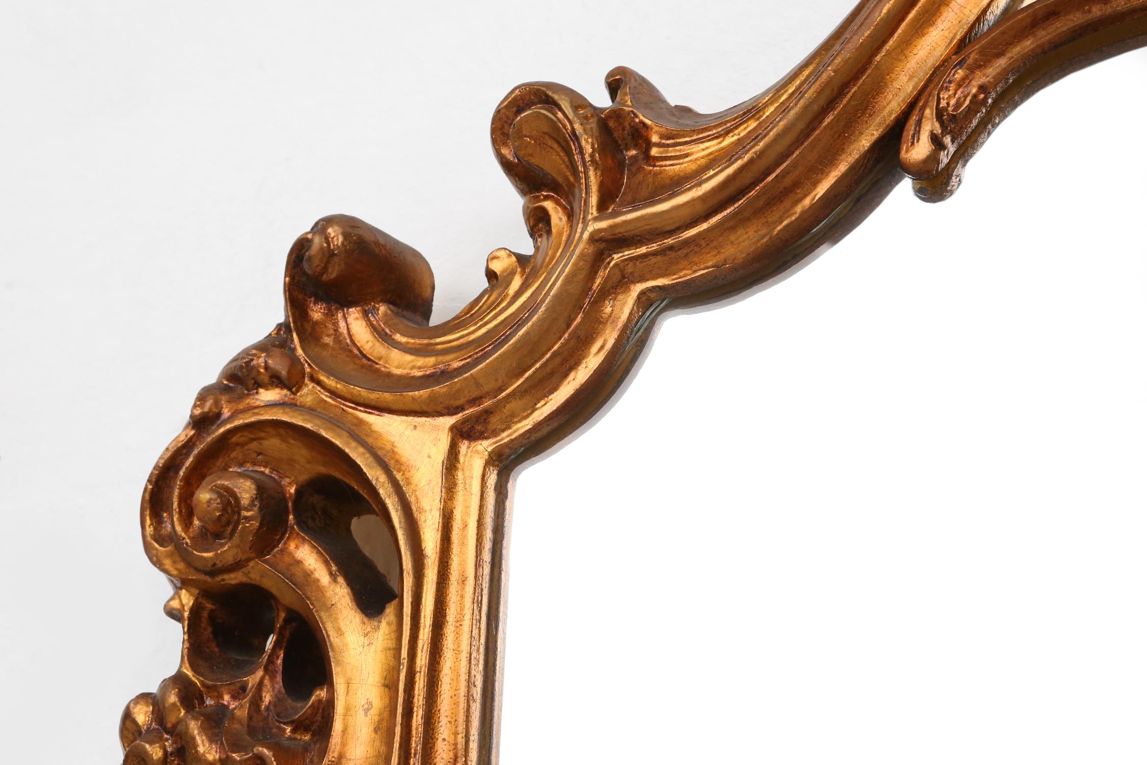 Miroir console de style Louis XV du 20e siècle sculpté en bois, France en vente 1