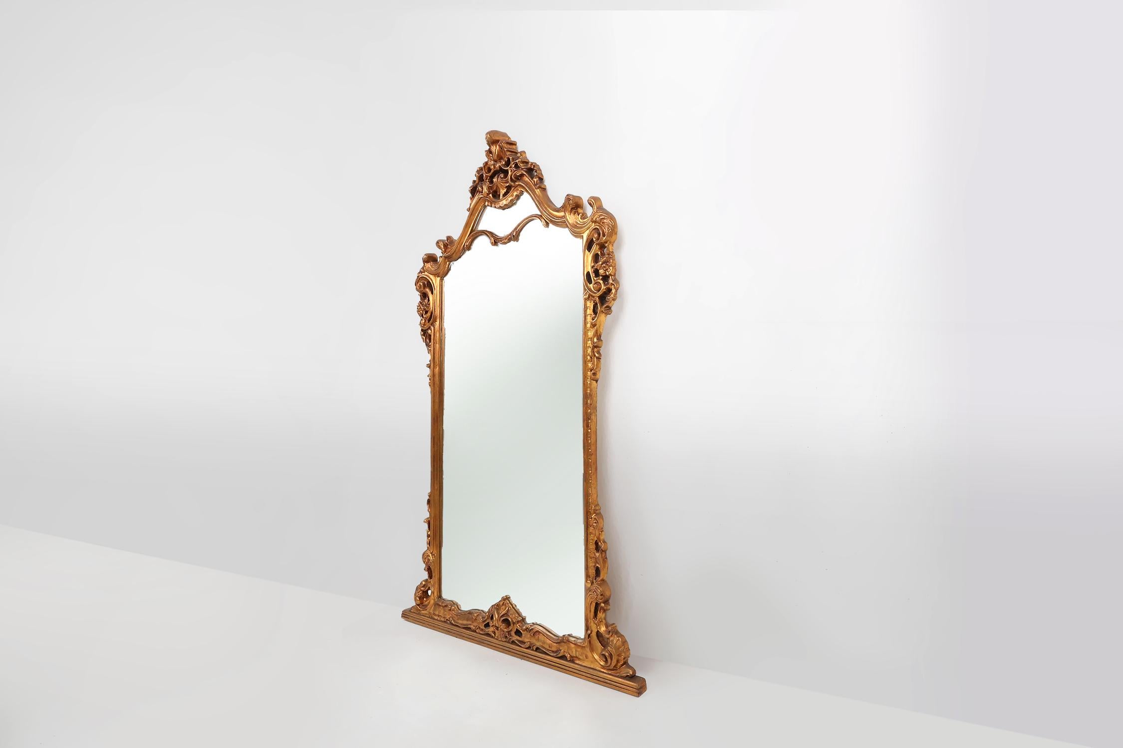 Miroir console de style Louis XV du 20e siècle sculpté en bois, France en vente 2
