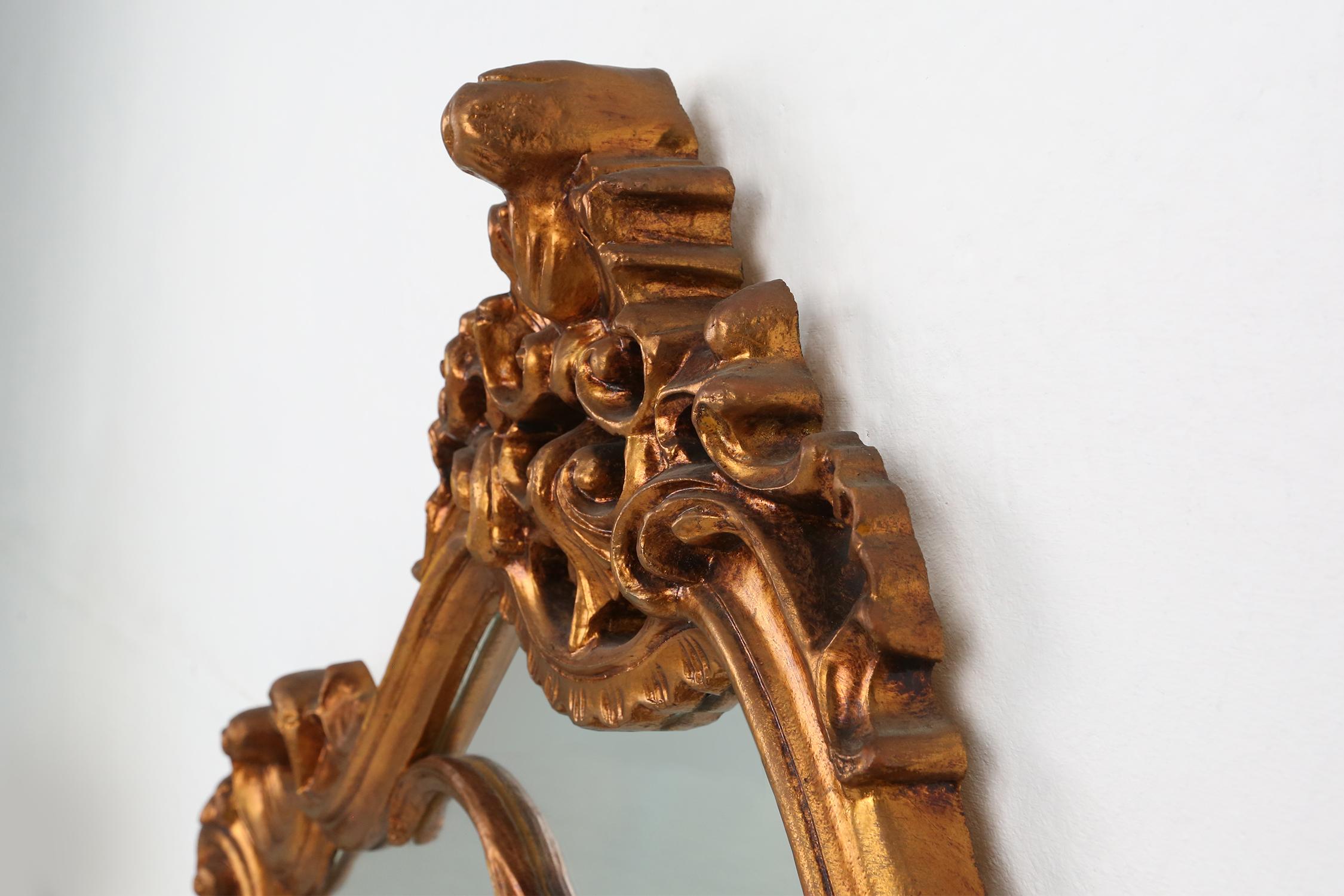 Miroir console de style Louis XV du 20e siècle sculpté en bois, France en vente 3
