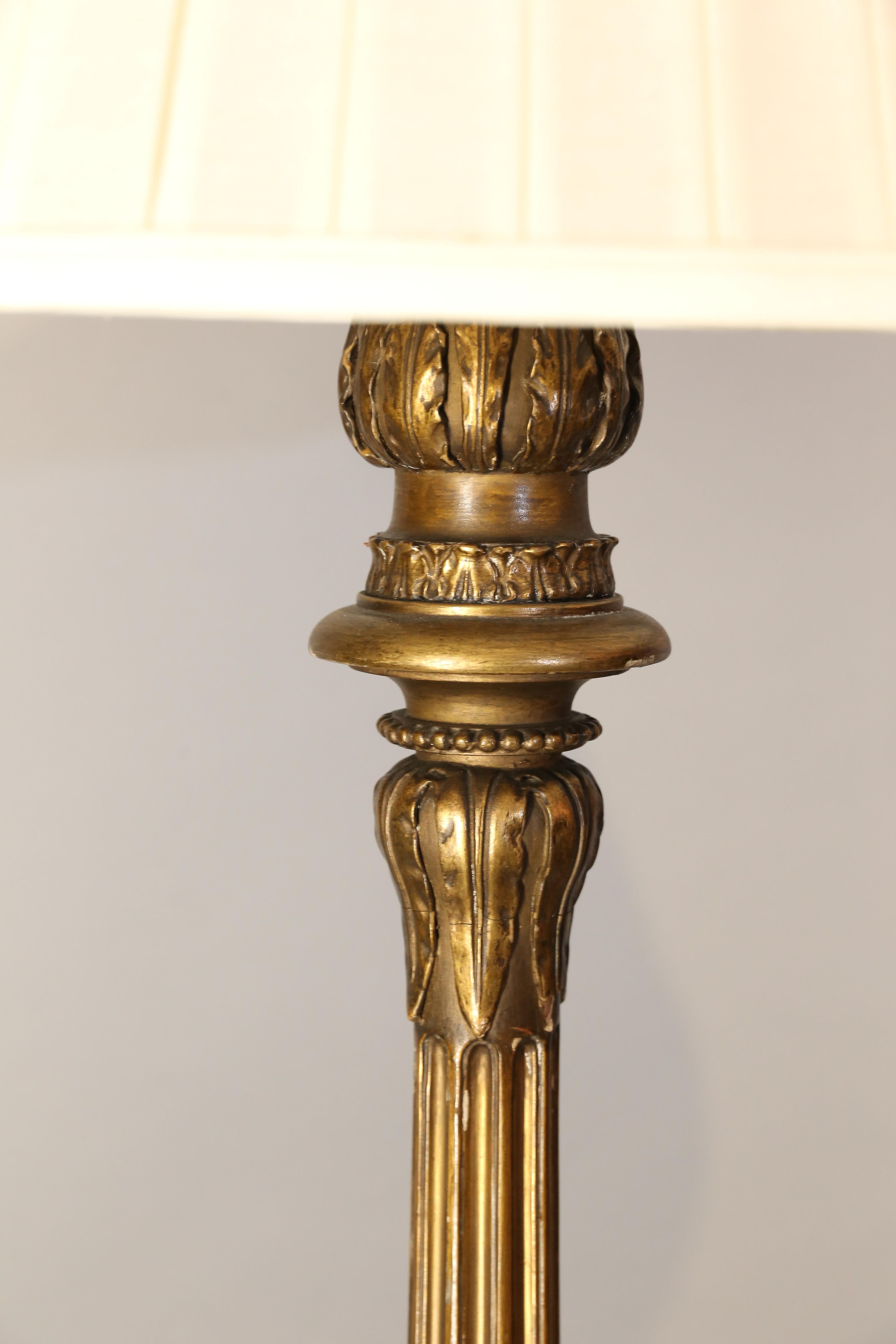 Wood Carved and Gilt Neoclassical Floor Lamp For Sale 6