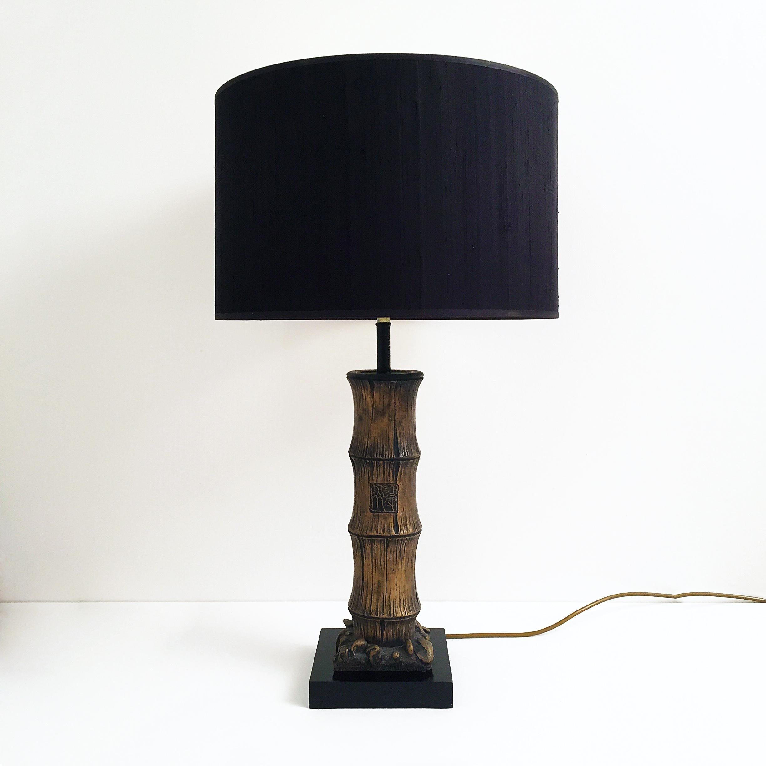 Chinoiserie Wood Carved Chinese Style Faux Bamboo Table Lamp For Sale