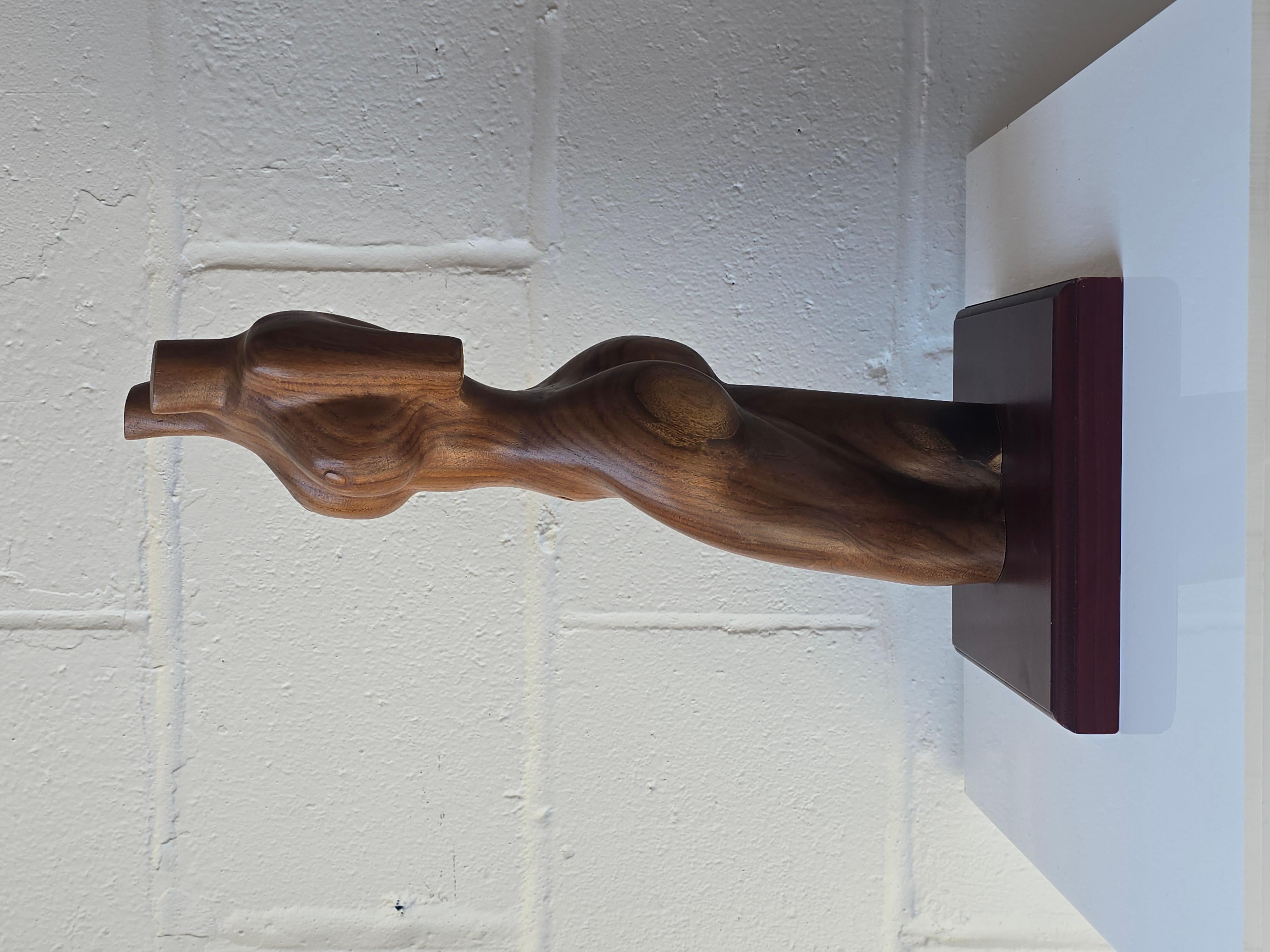 Autre Sculpture féminine en bois sculpté en vente