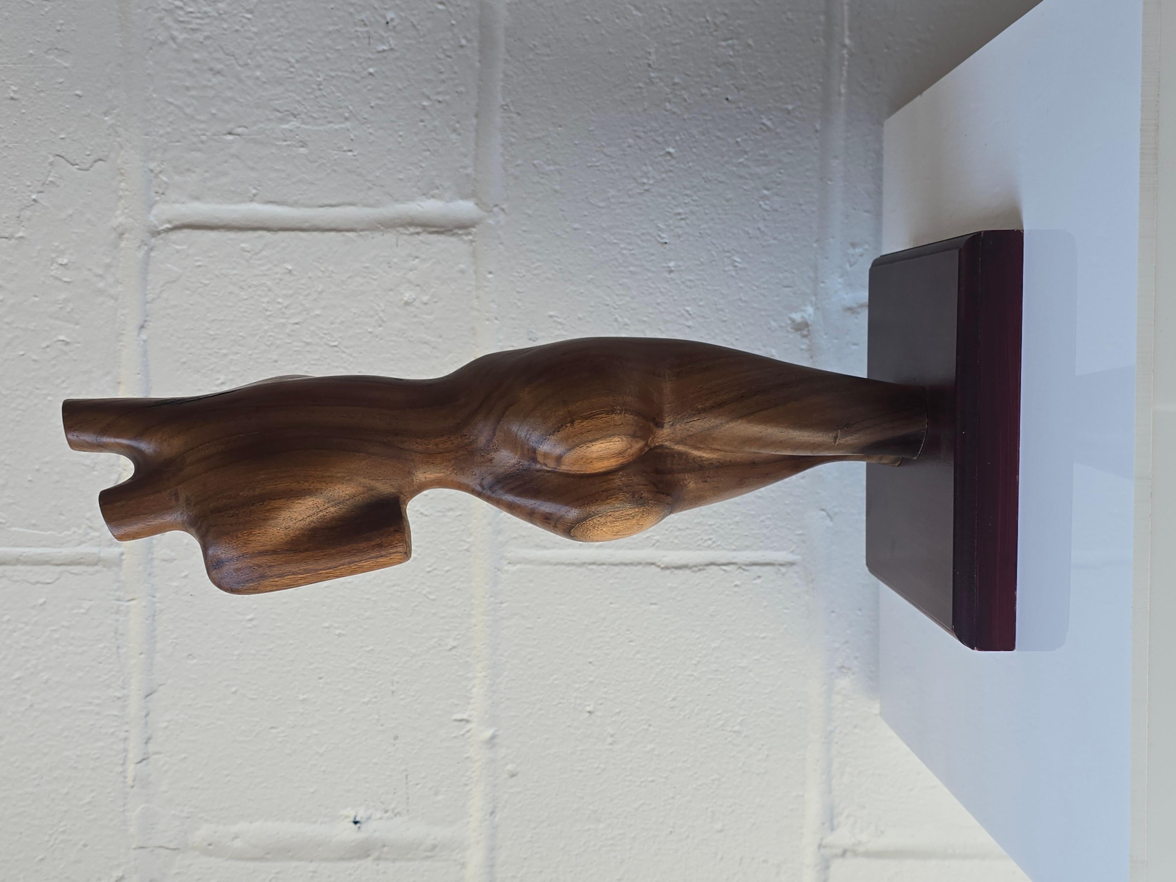 Inconnu Sculpture féminine en bois sculpté en vente